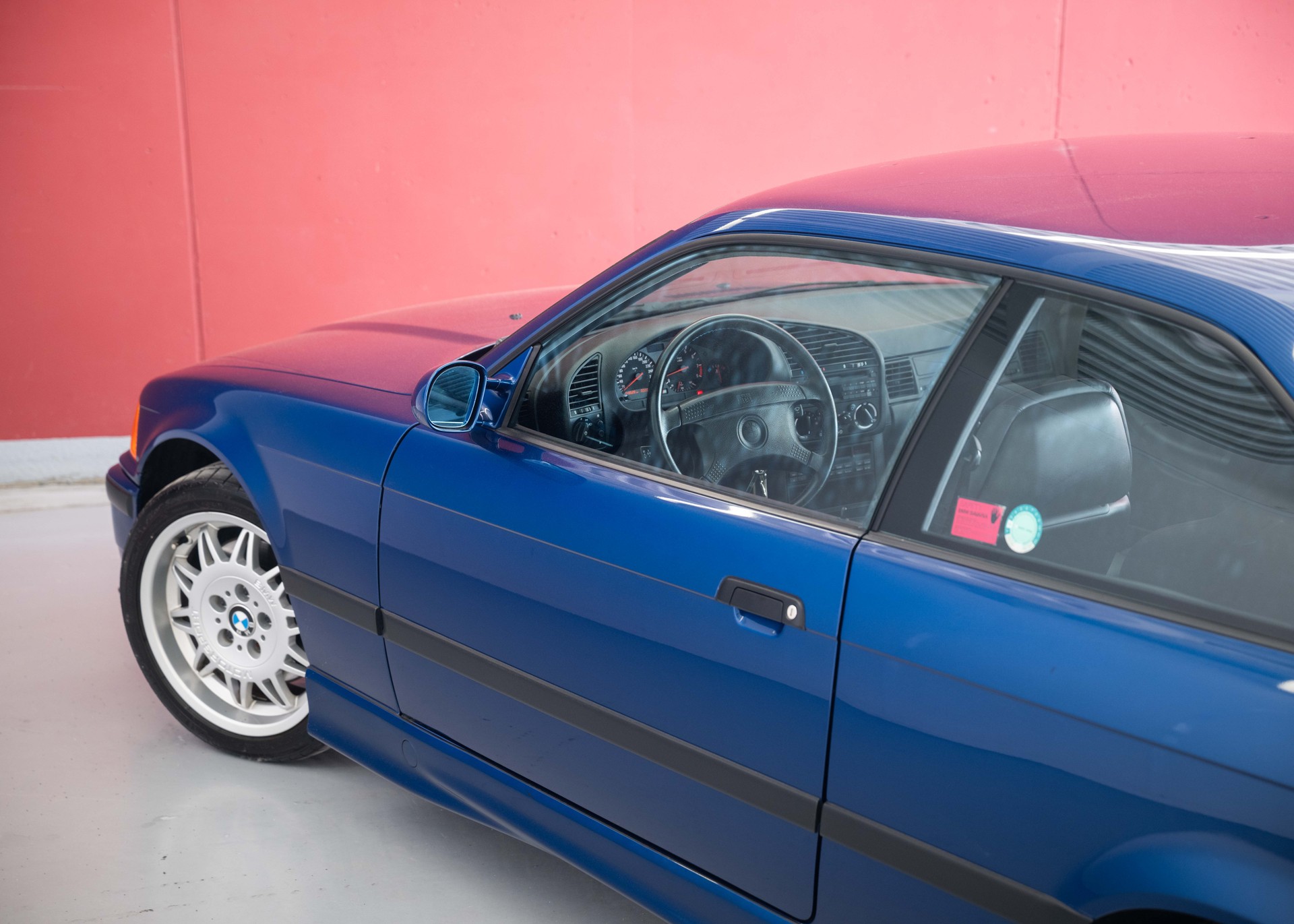 BMW M3 Coupé (1st hand Swiss car, certified very low mileage, 100% original, 1st paint, BMW service history, mint condition)-image-11