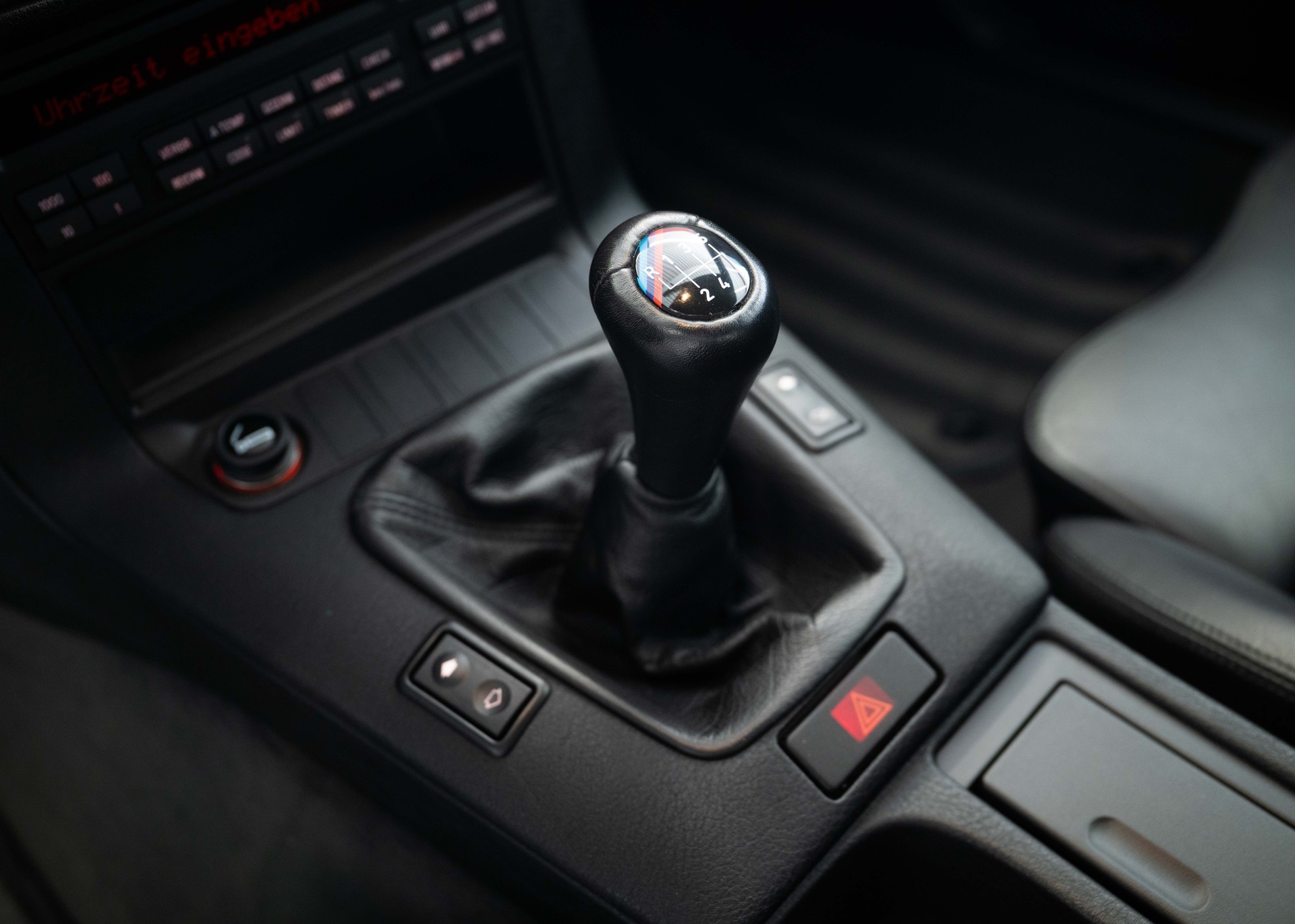 BMW M3 Coupé (1st hand Swiss car, certified very low mileage, 100% original, 1st paint, BMW service history, mint condition)-image-29