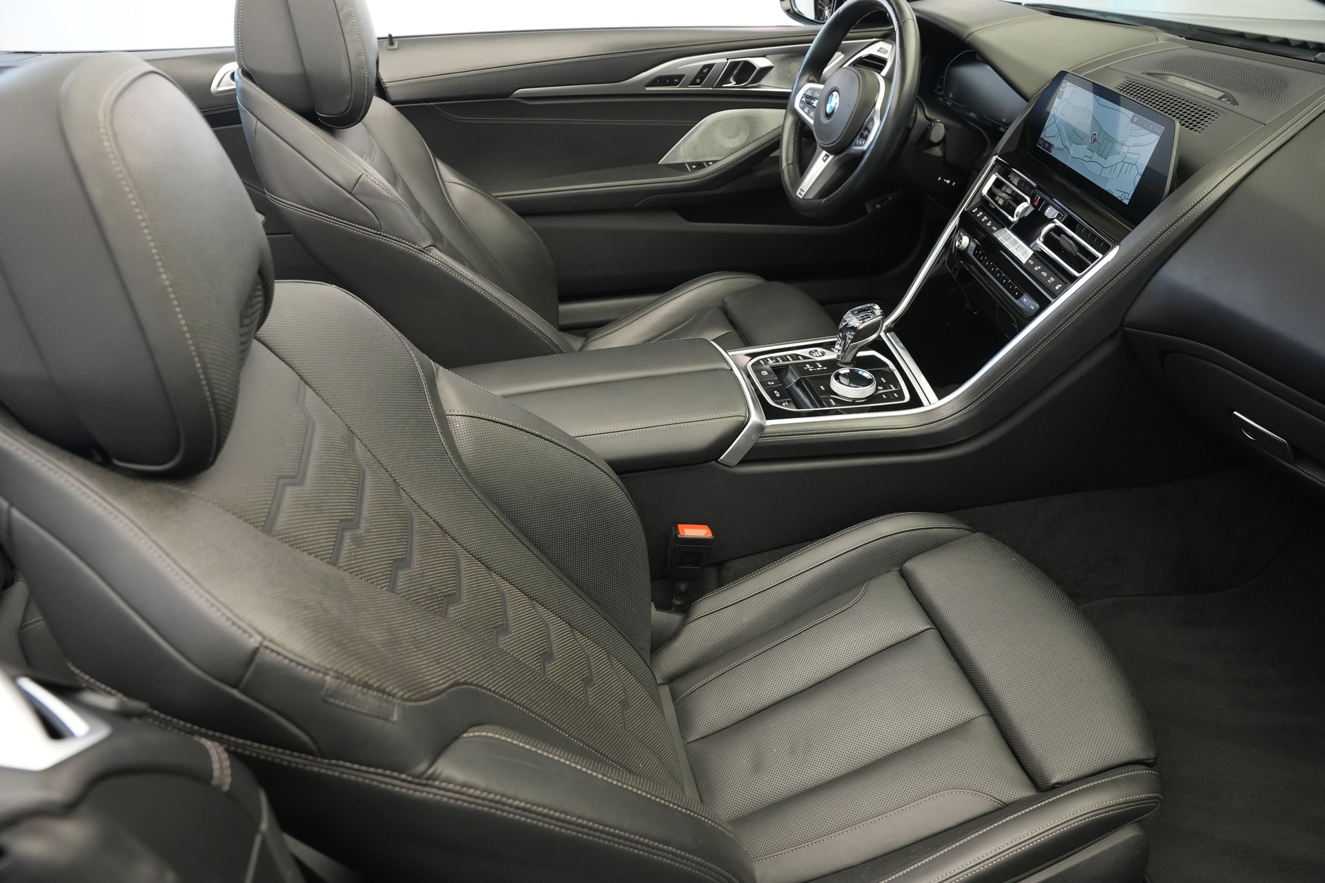 BMW M850i xDrive Steptronic Cabriolet *CH-Fahrzeug* *Dravitgrau* *B&W*-image-14