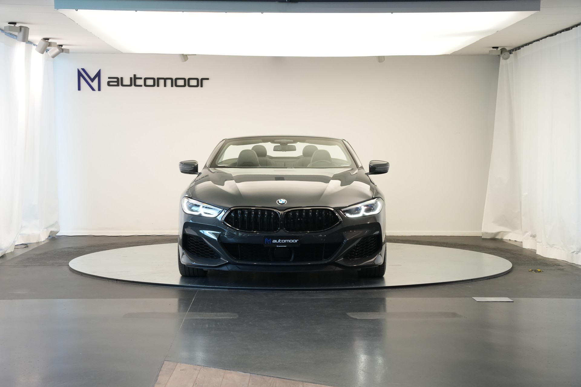 BMW M850i xDrive Steptronic Cabriolet *CH-Fahrzeug* *Dravitgrau* *B&W*-showroom-element-1