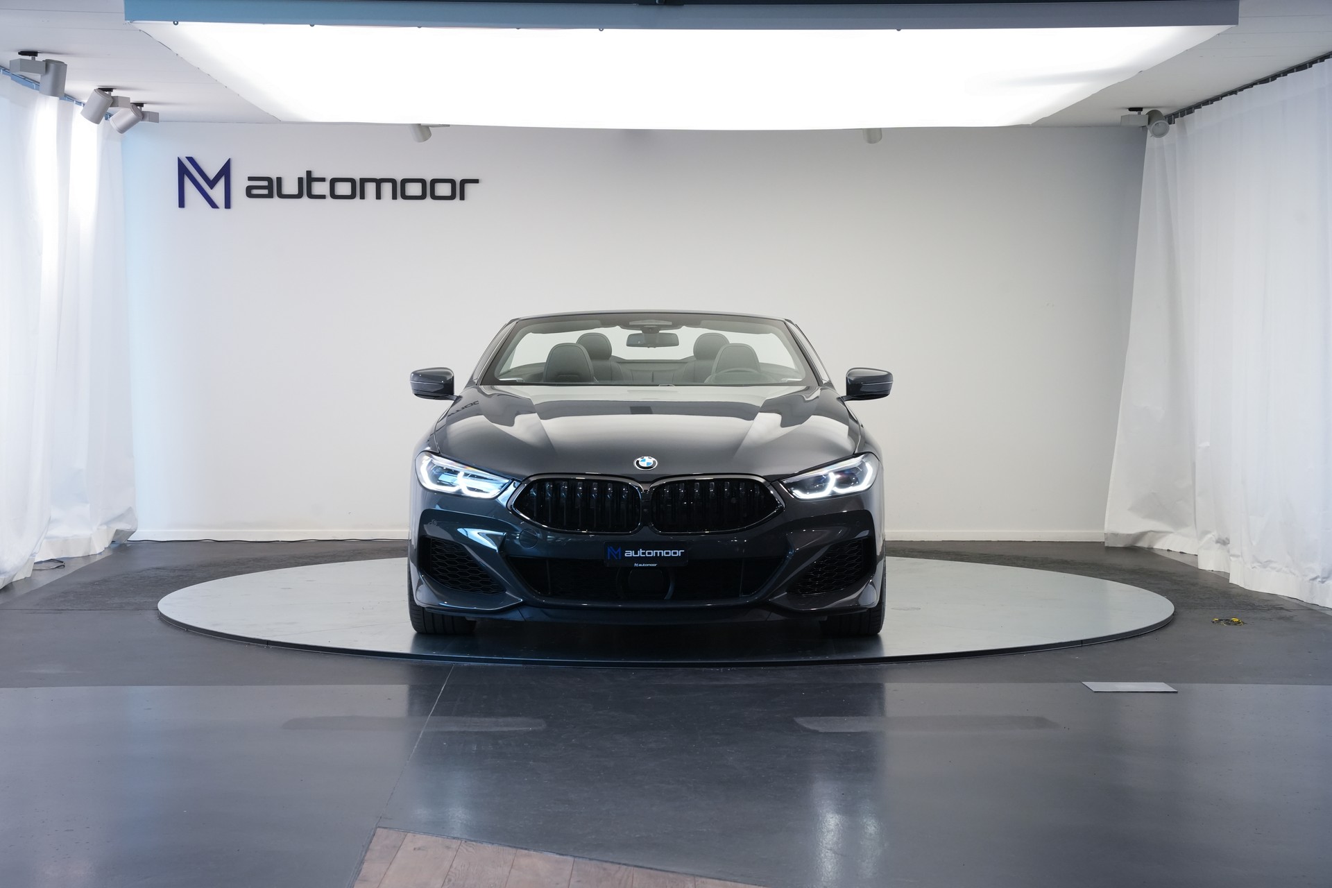 BMW M850i xDrive Steptronic Cabriolet *CH-Fahrzeug* *Dravitgrau* *B&W*-showroom-element-1