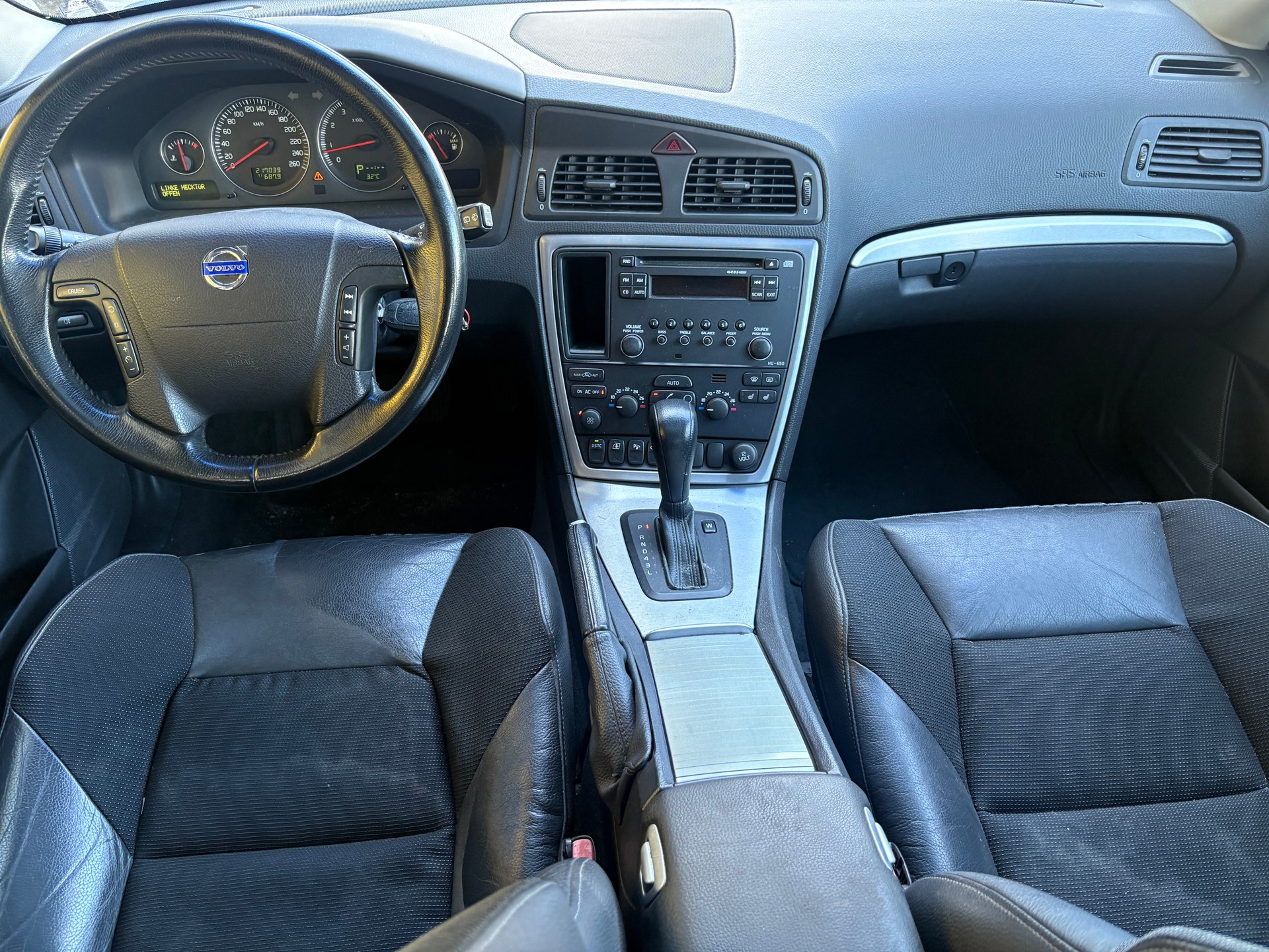 VOLVO V70 2.0T Summum-image-9