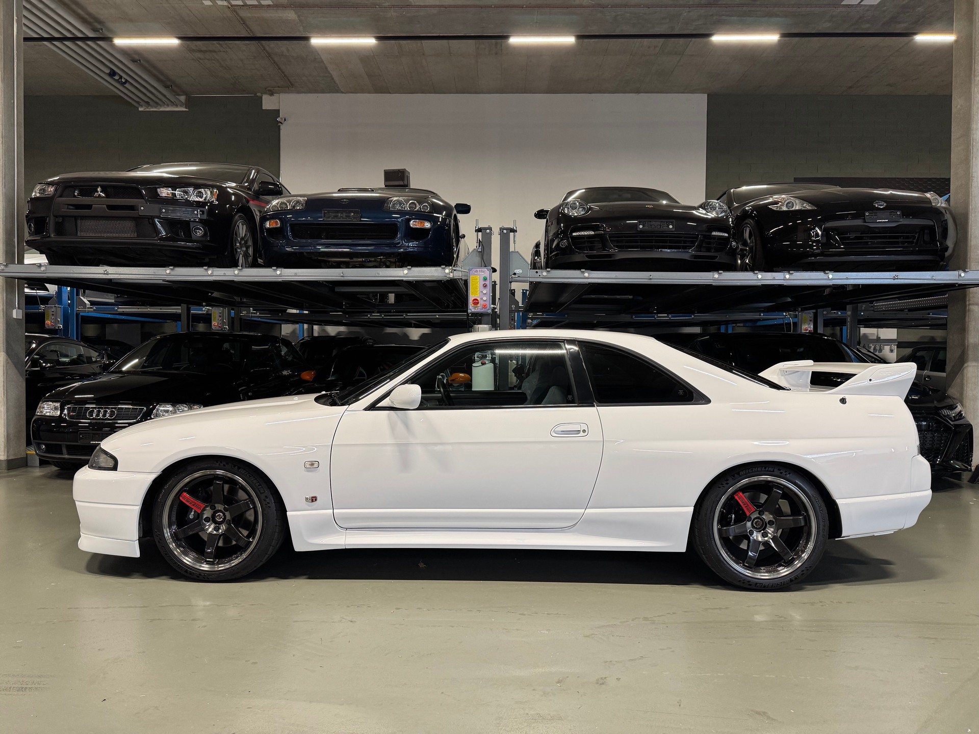 NISSAN Skyline R33 GT-R Vspec-image-1