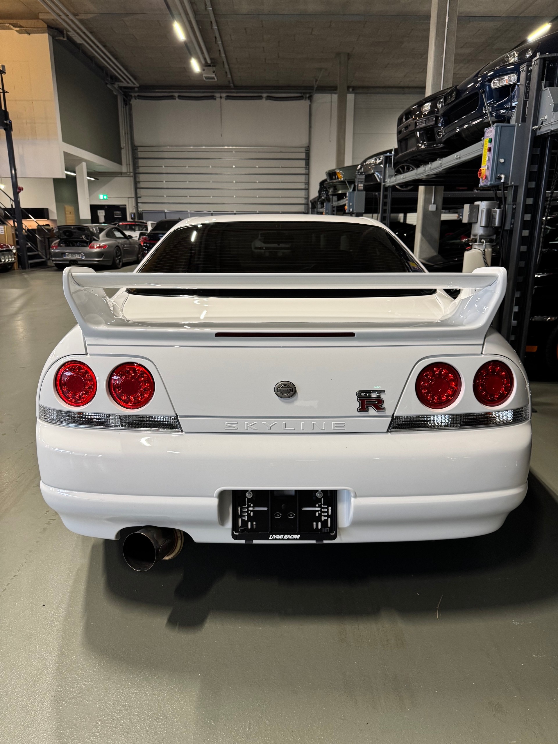 NISSAN Skyline R33 GT-R Vspec-image-4