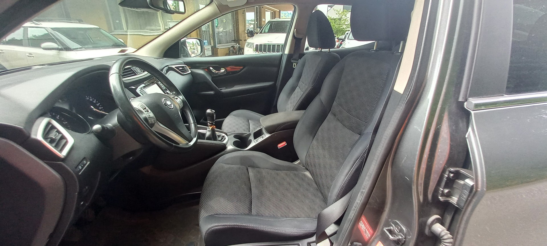 NISSAN Qashqai 1.2 DIG-T acenta-image-8