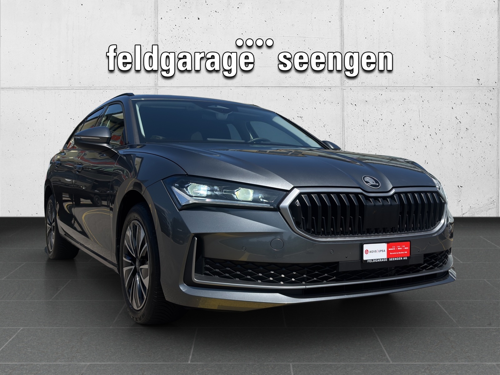 SKODA New Superb Combi 2.0 TSI Selection 4x4 DSG mit AHK & fortl. Werksgarantie-showroom-element-2