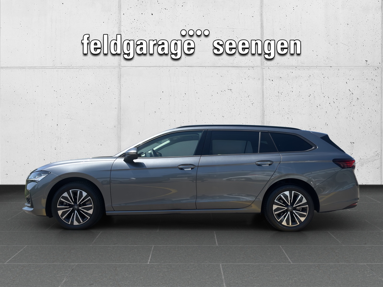 SKODA New Superb Combi 2.0 TSI Selection 4x4 DSG mit AHK & fortl. Werksgarantie-showroom-element-1
