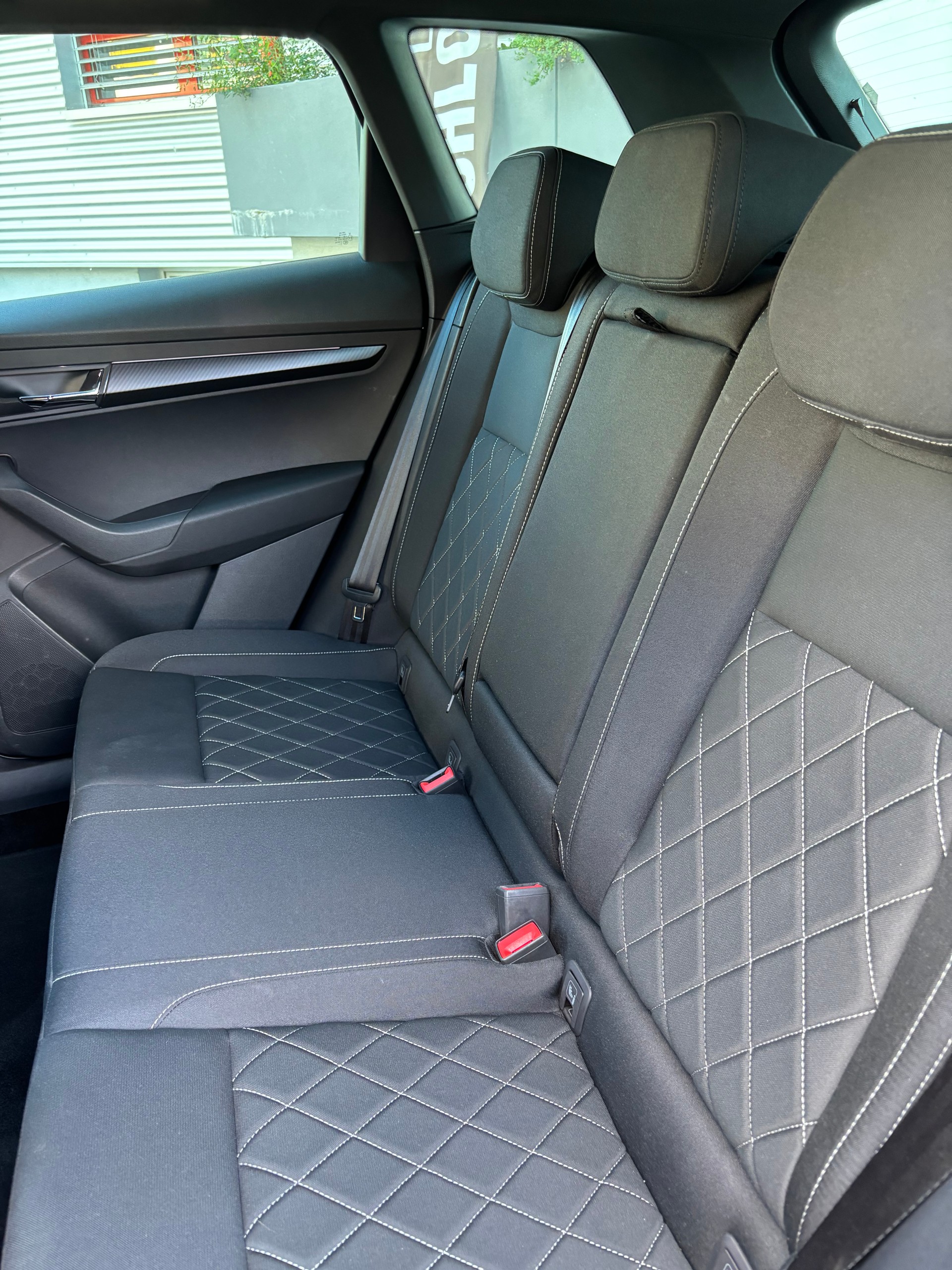 SKODA Karoq 2.0 TSI SportLine 4x4 DSG-image-7