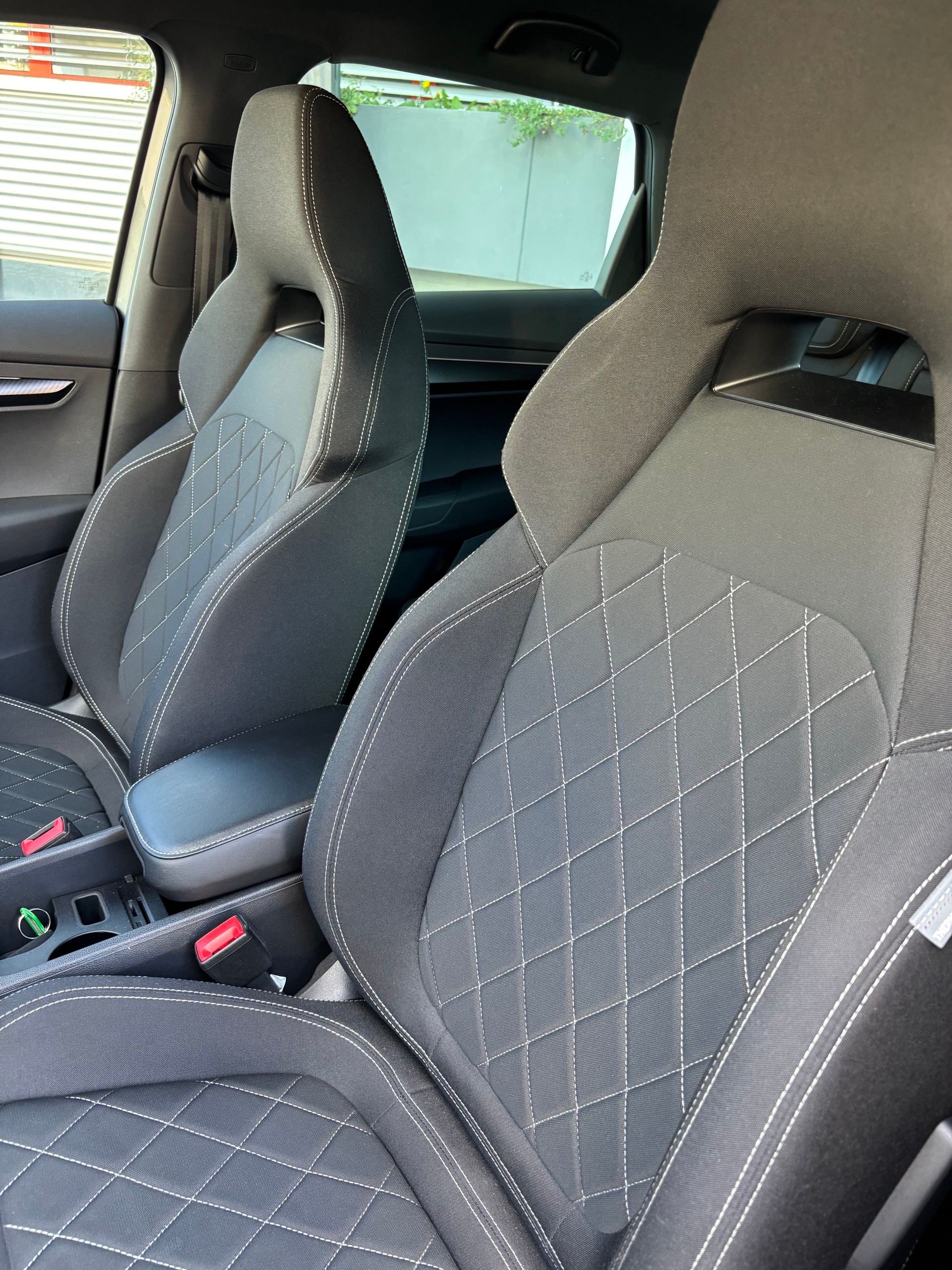SKODA Karoq 2.0 TSI SportLine 4x4 DSG-image-6