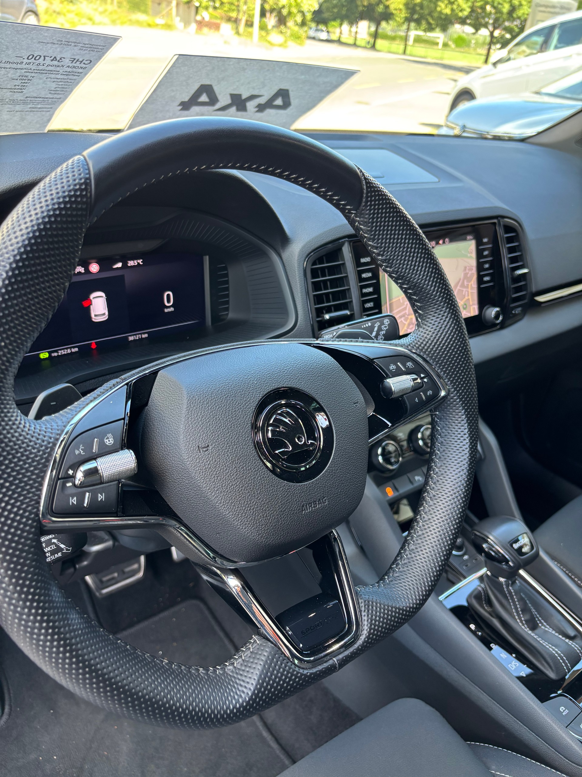 SKODA Karoq 2.0 TSI SportLine 4x4 DSG-image-5