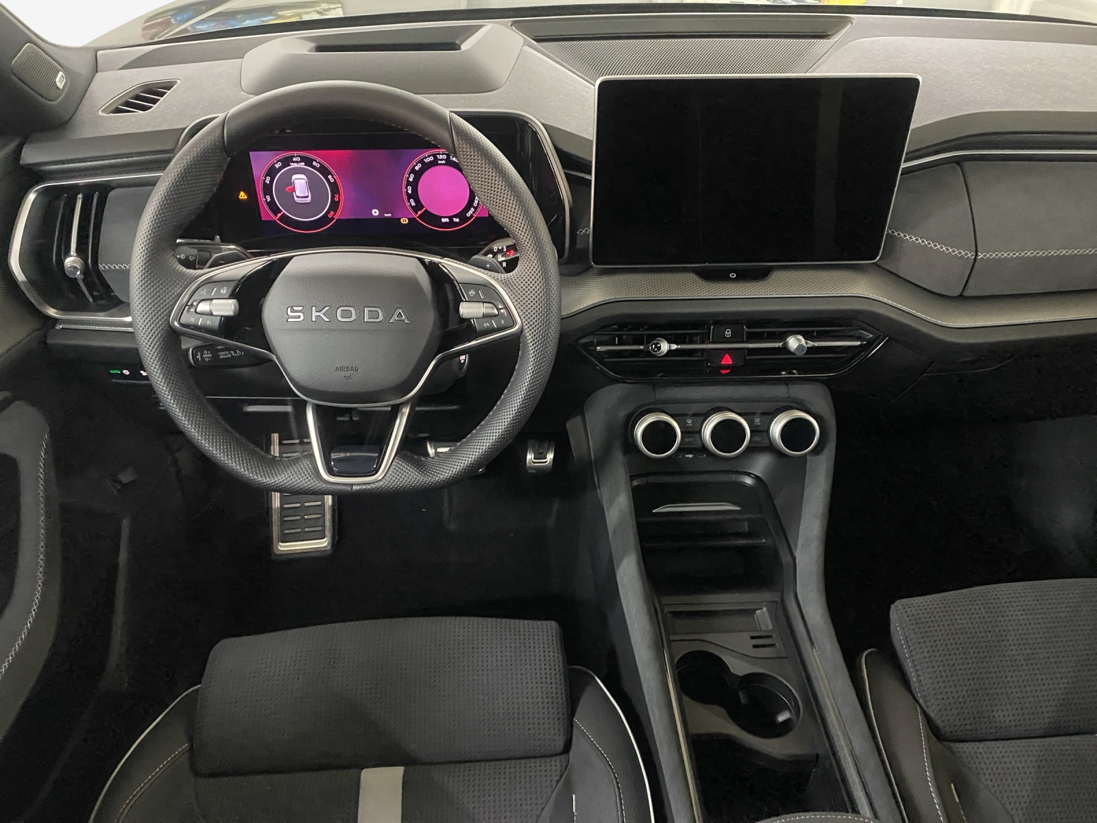 SKODA Kodiaq Sportline 2.0TSI 204PS 7DSG4x4-image-8