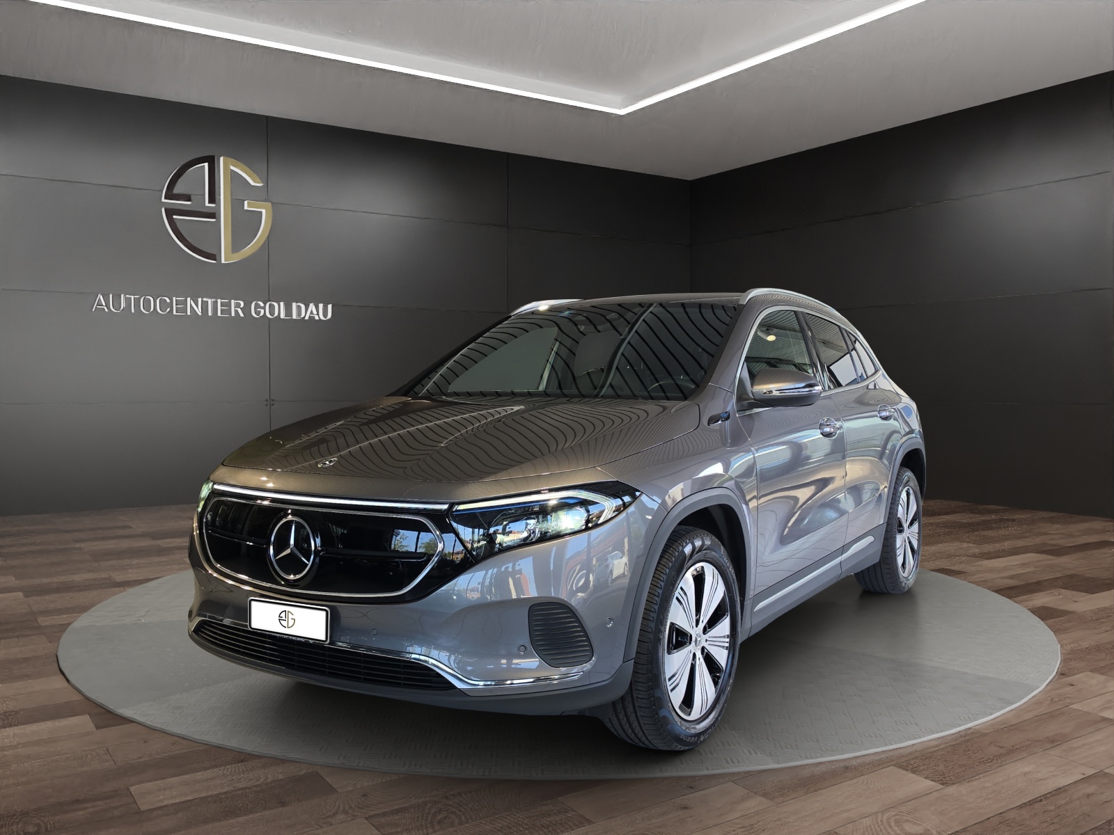 MERCEDES-BENZ EQA 300 4Matic
