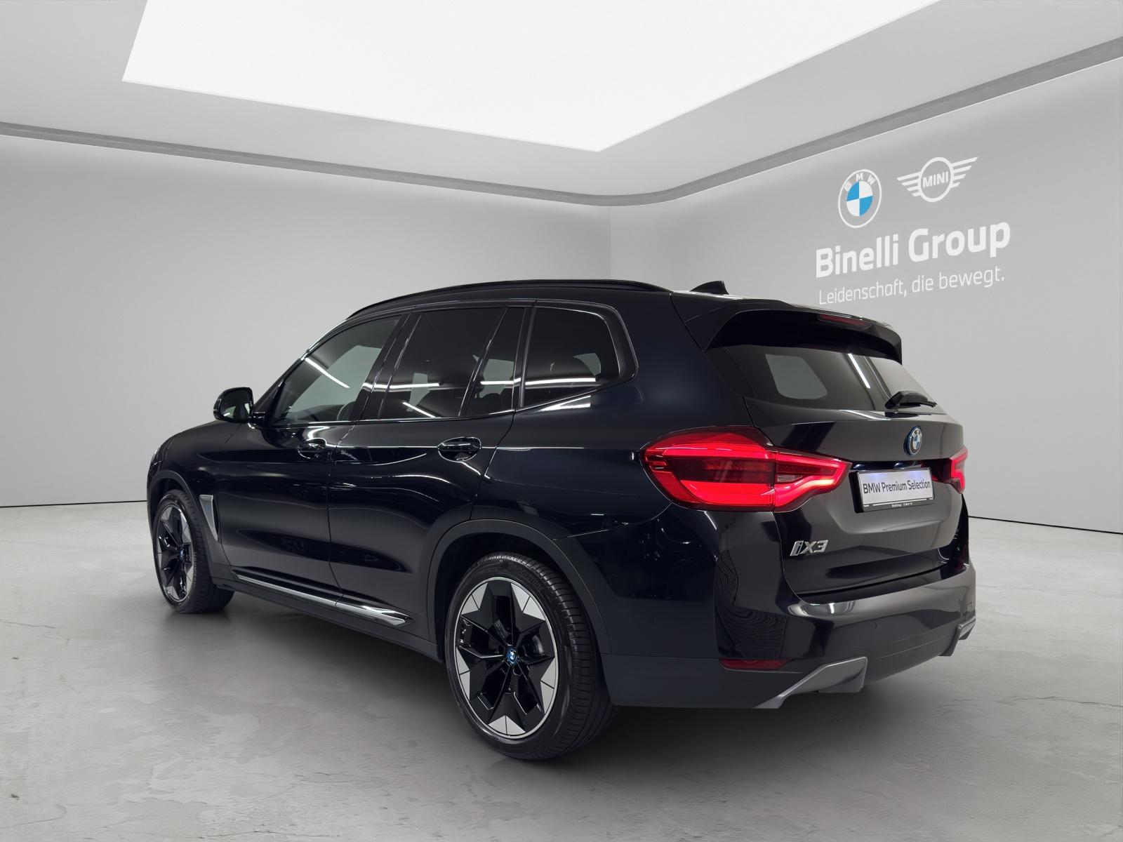 BMW iX3 E-Motor-showroom-element-2