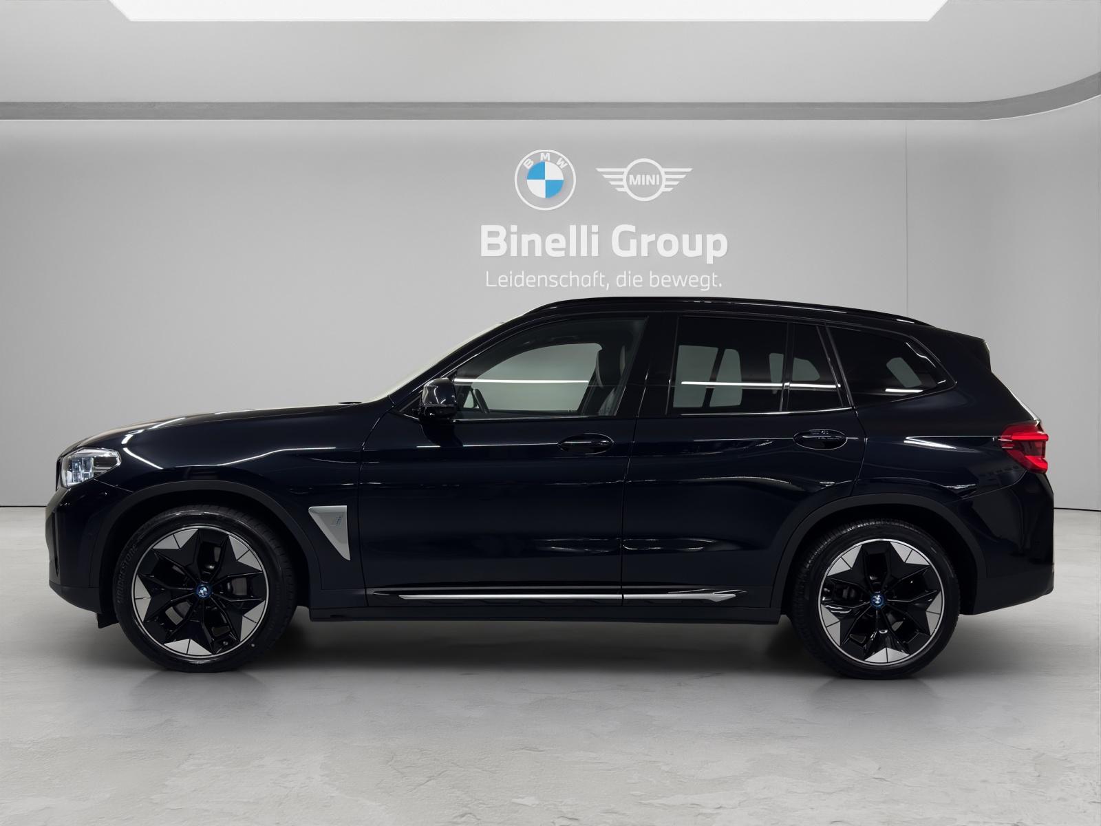 BMW iX3 E-Motor-showroom-element-1
