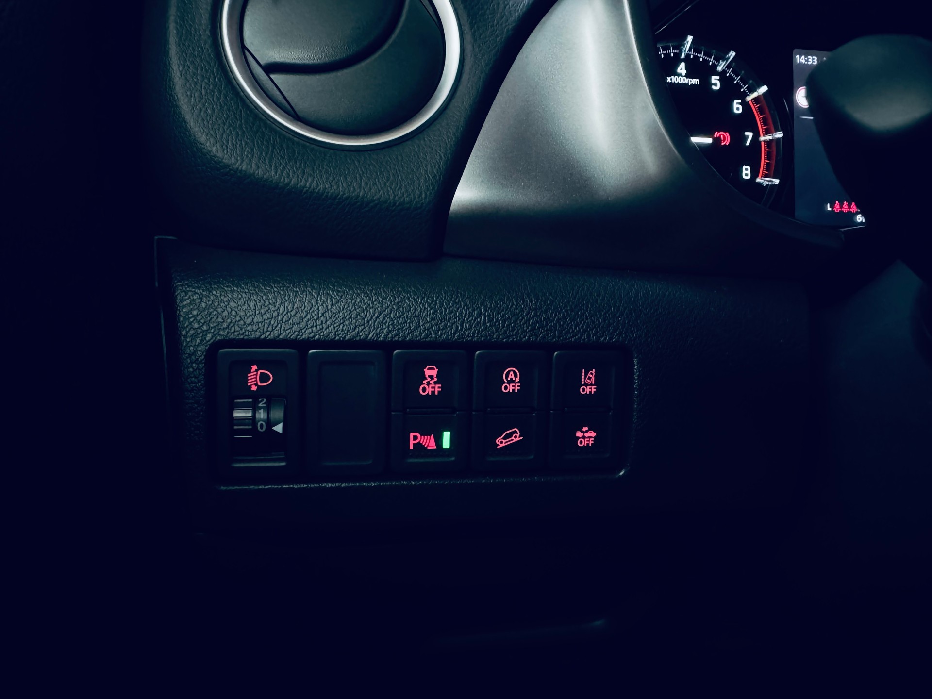 SUZUKI Vitara 1.4 Boosterjet Compact + 4x4 Hybrid-image-25