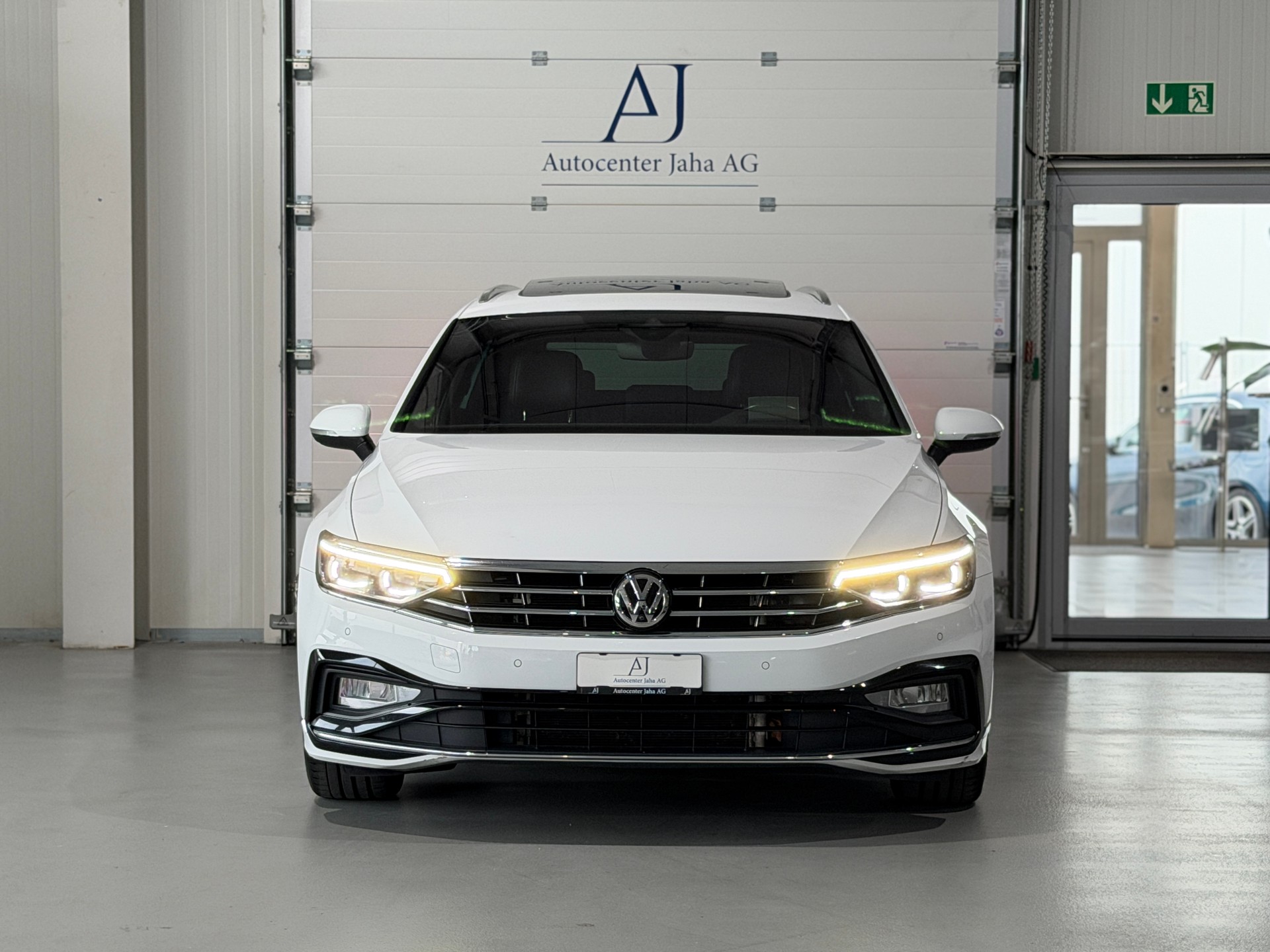 VW Passat 2.0 TDI BMT R-Line Edition 4Motion DSG (CH)-showroom-element-3