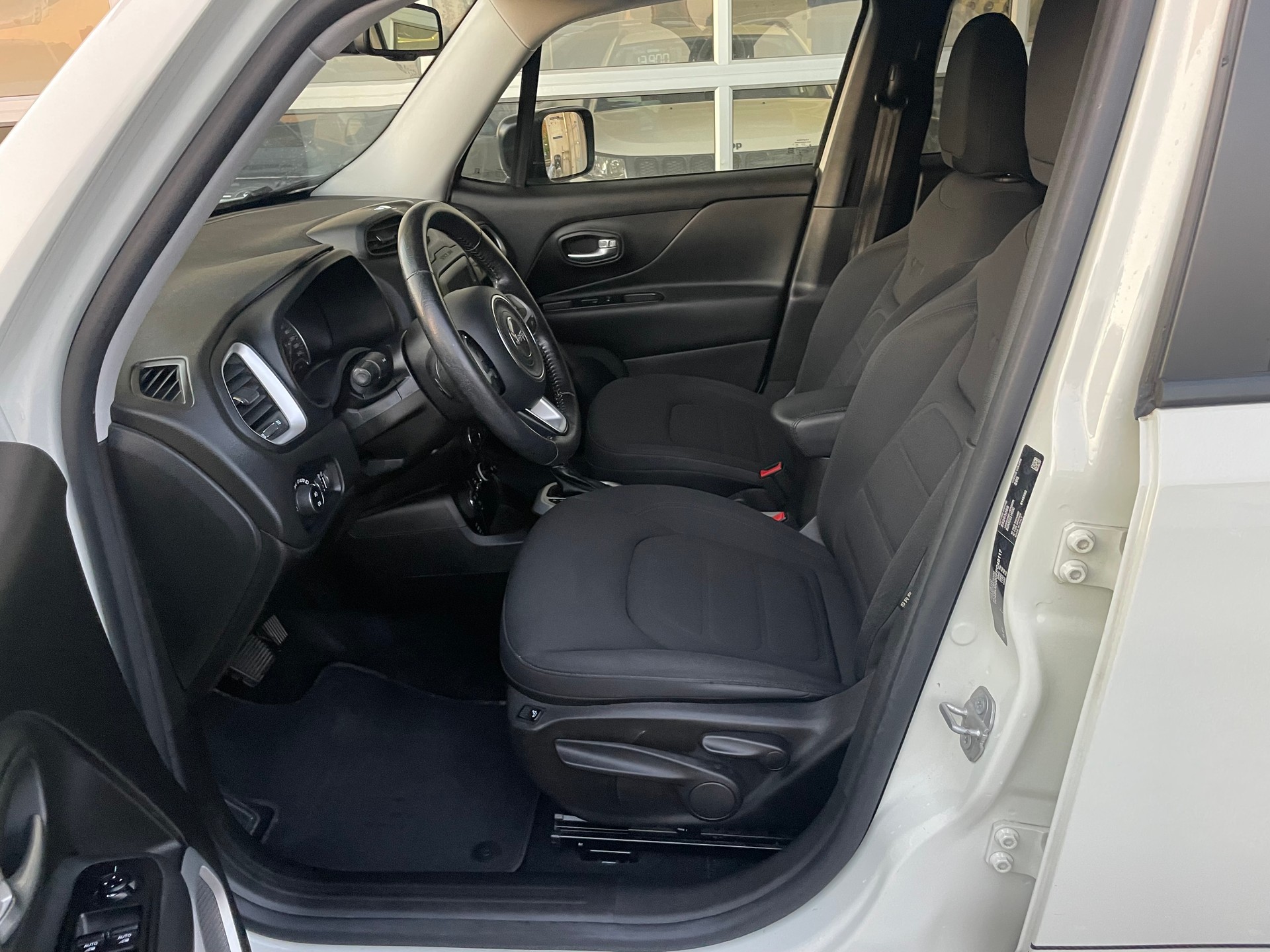 JEEP Renegade 2.0 CRD Limited AWD + Low Range 9ATX-image-10