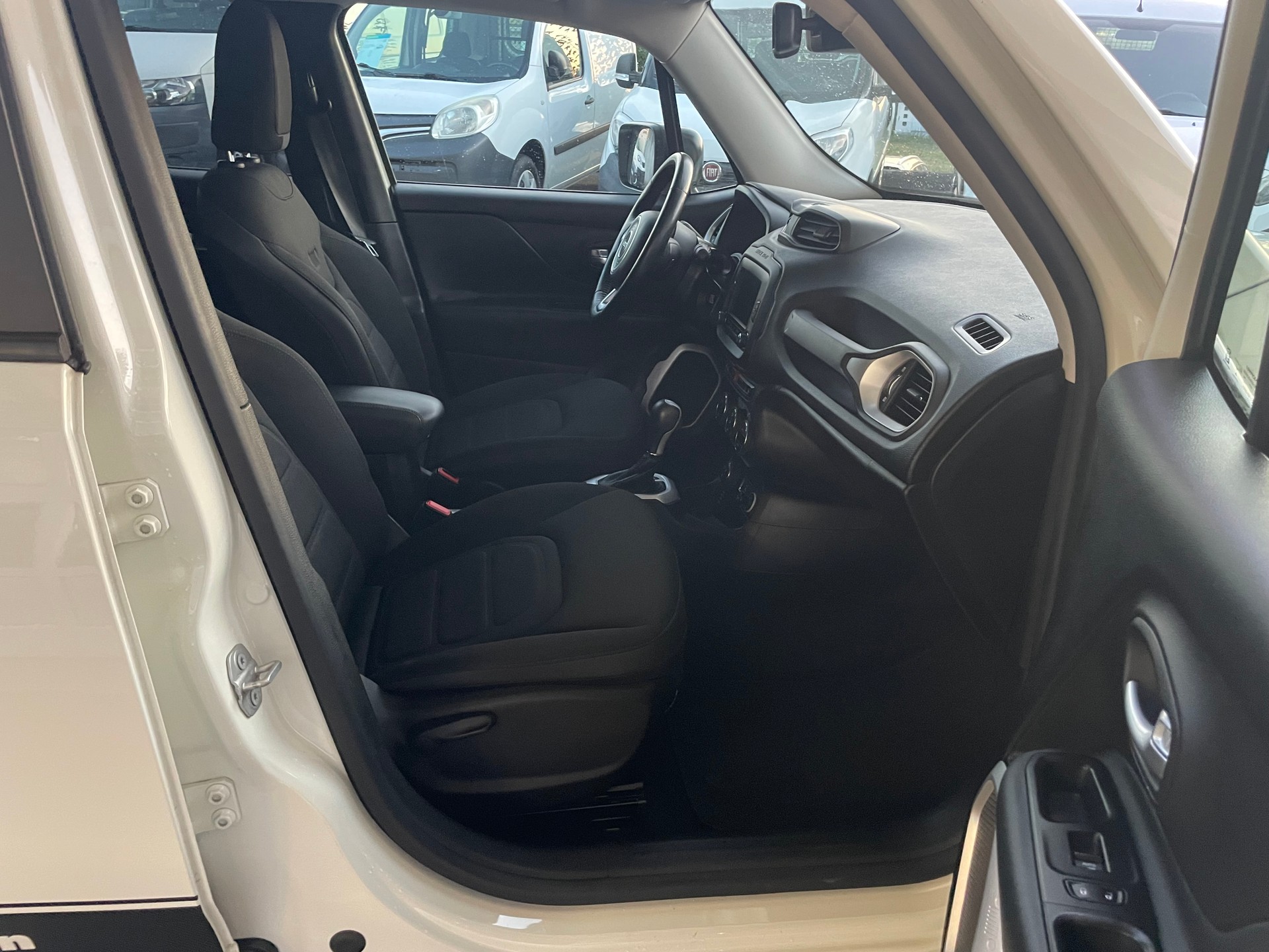JEEP Renegade 2.0 CRD Limited AWD + Low Range 9ATX-image-11