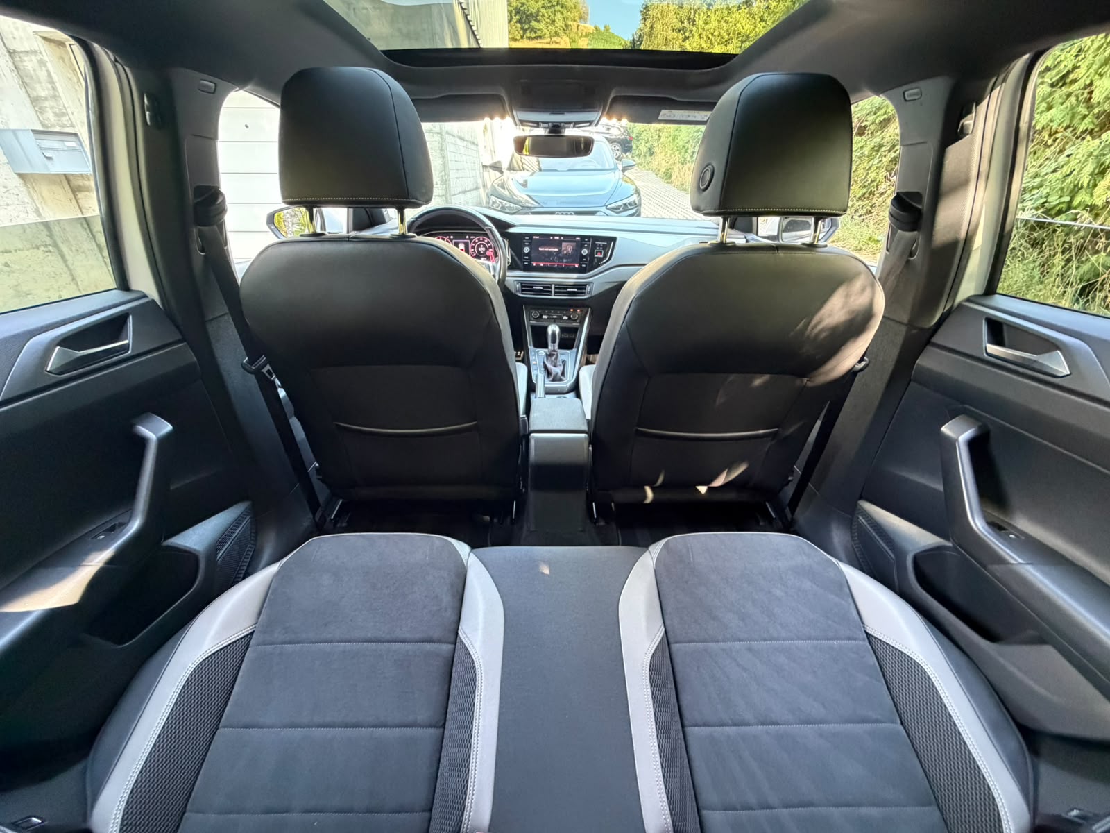 VW Polo 2.0 TSI GTI DSG-image-17
