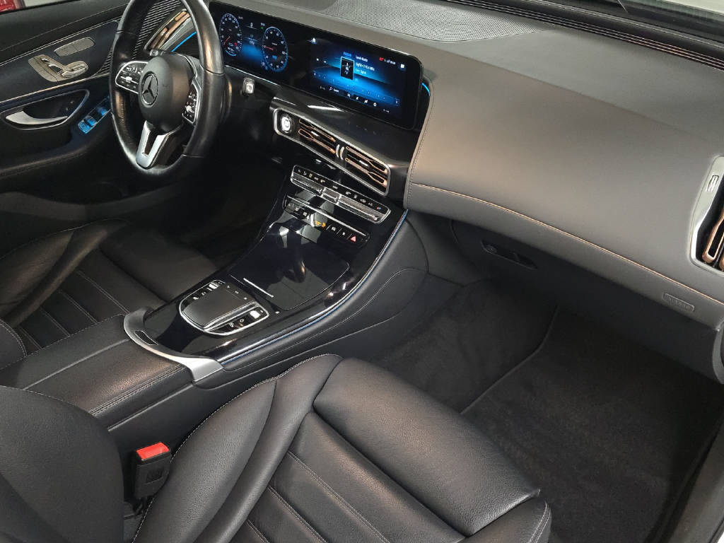 MERCEDES-BENZ EQC 400 AMG Line 4Matic-image-11