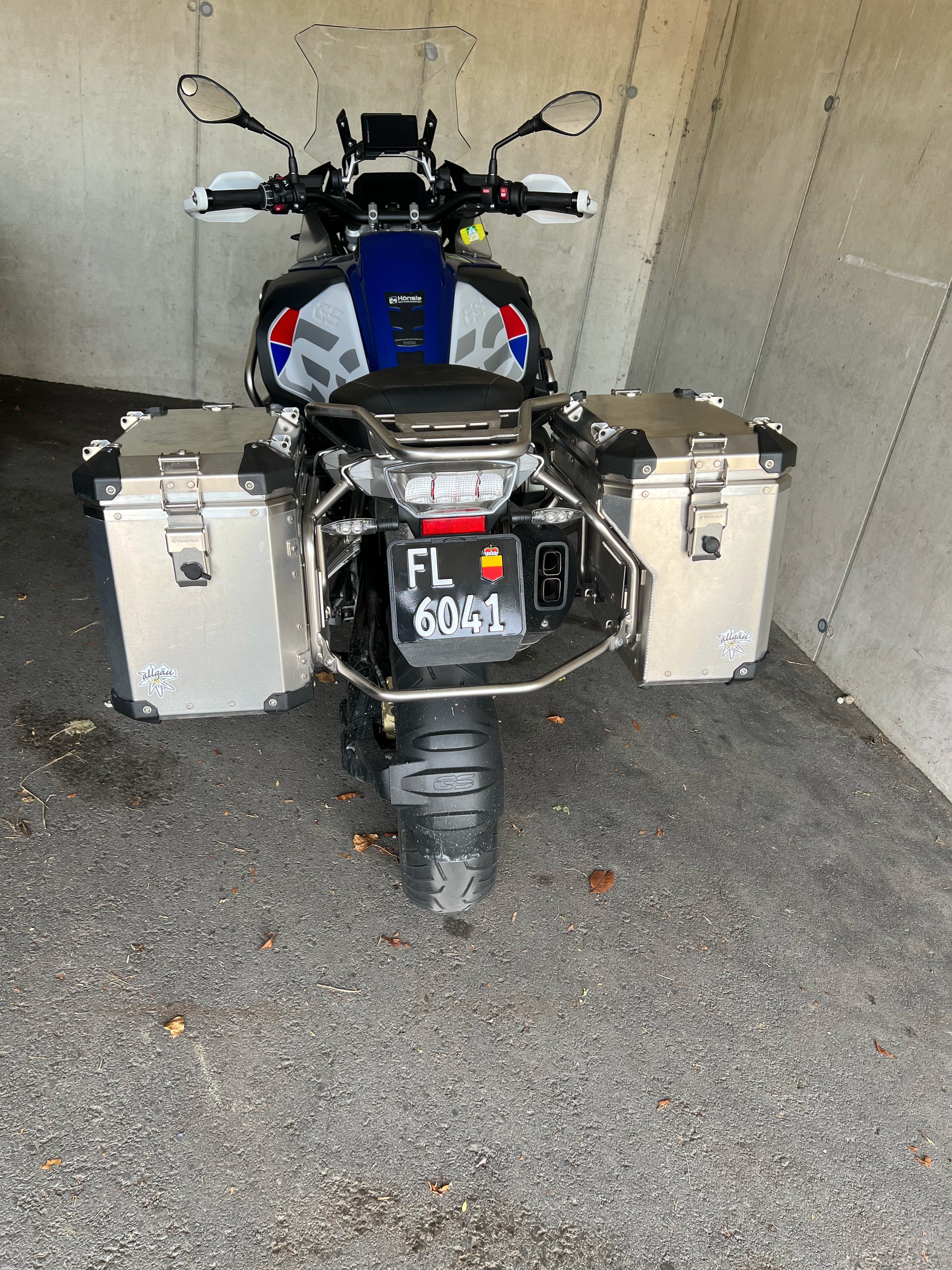 BMW R 1250 GS Adventure-image-2