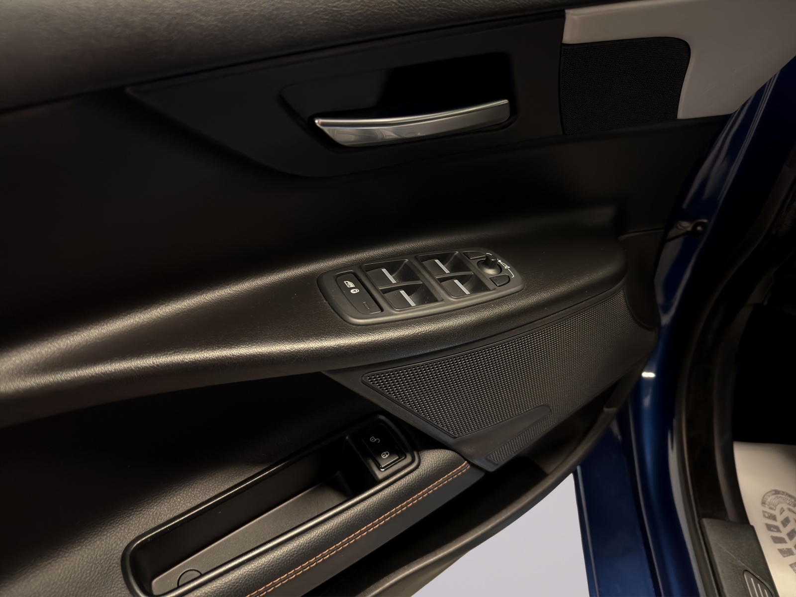 JAGUAR XE 20d Pure Automat-image-12