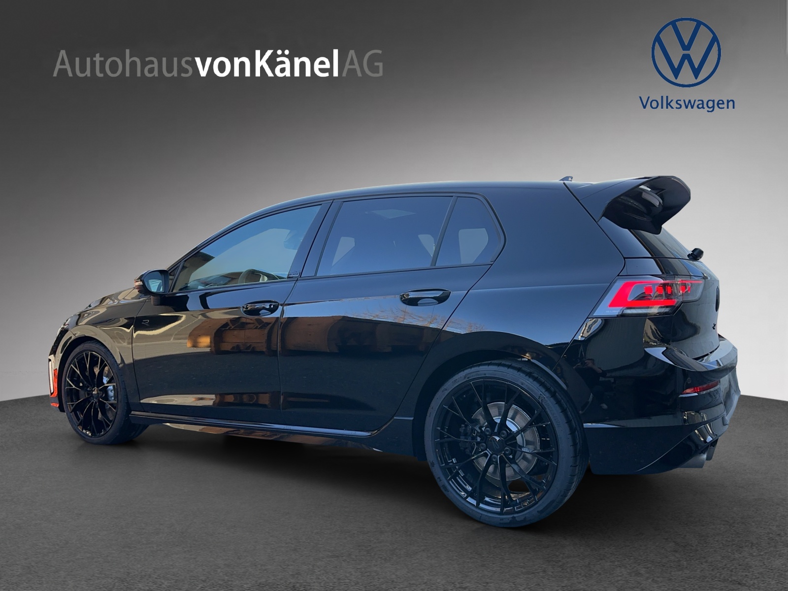 VW Golf 2.0 TSI R DSG 4 Motion-showroom-element-2