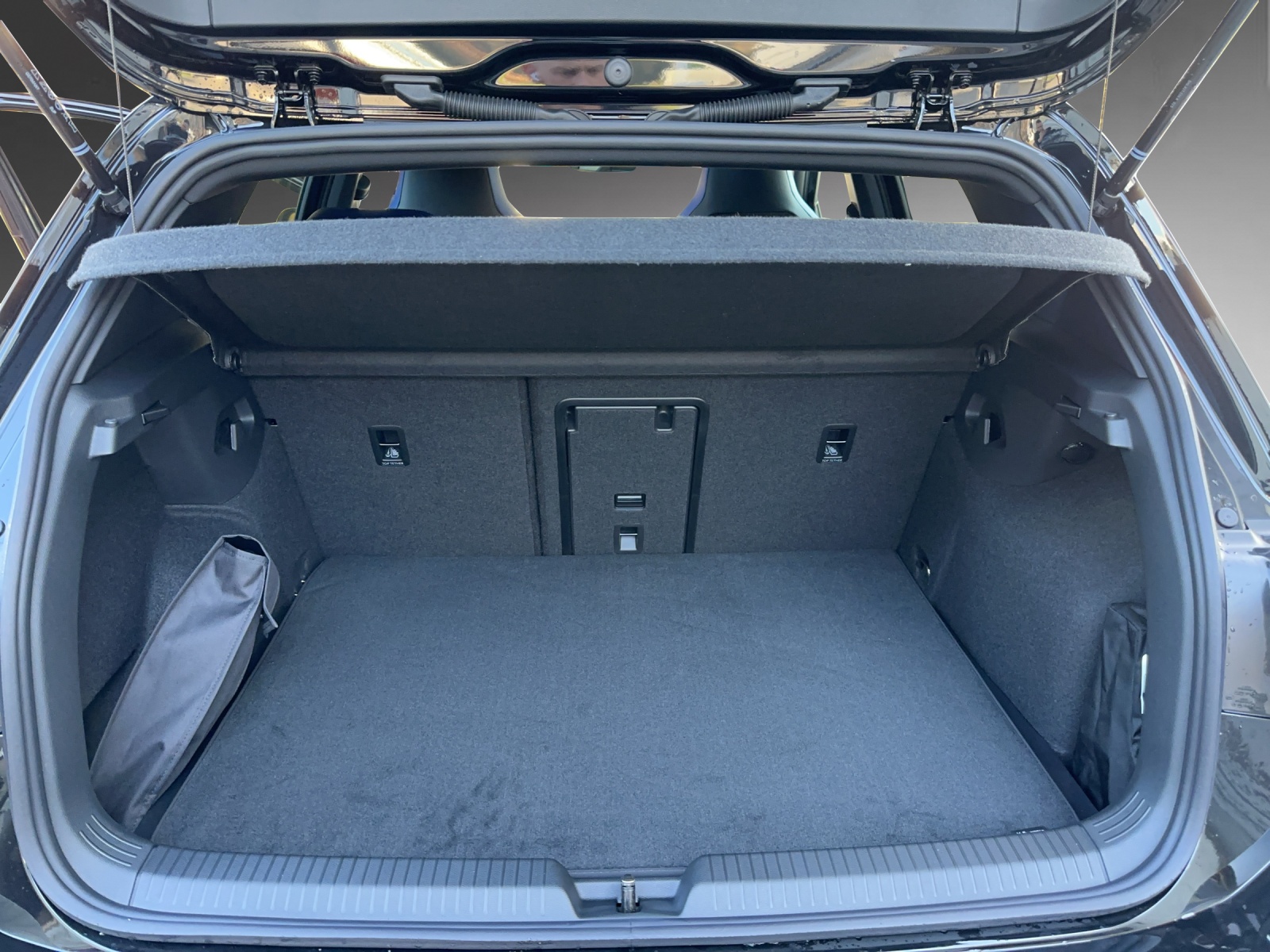 VW Golf 2.0 TSI R DSG 4 Motion-image-9