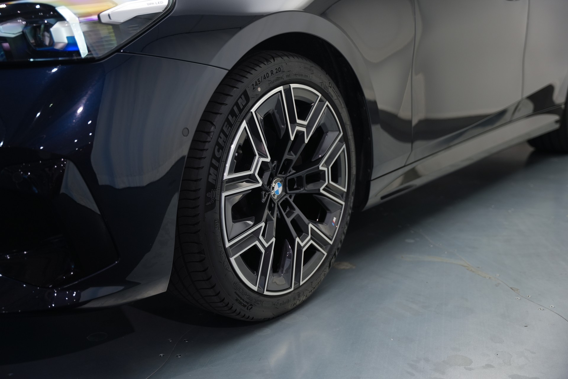 BMW 520d xDrive 48V M Sport Steptronic *Carbon* *Harman/Kardon* *Werksgarantie*-image-54