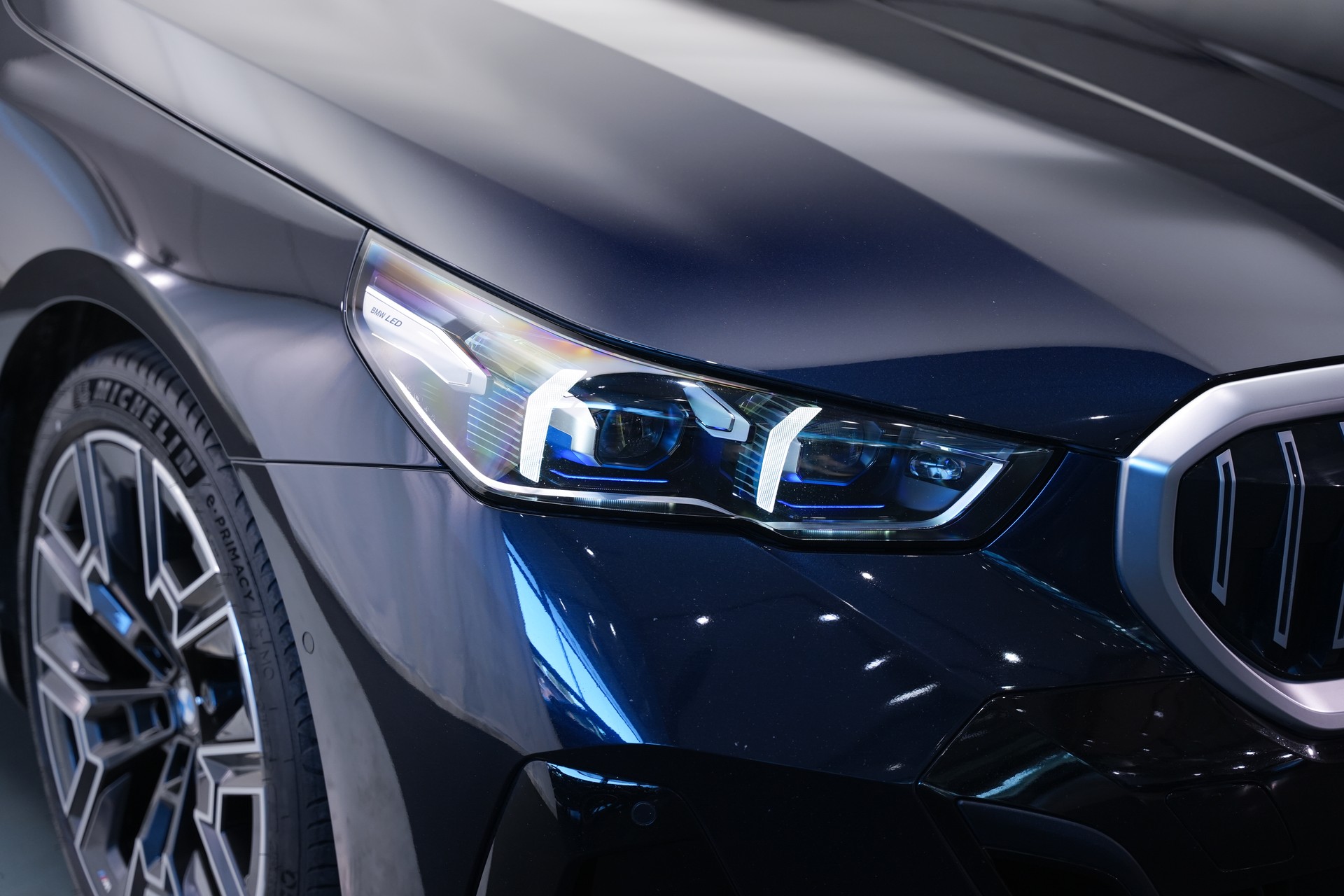 BMW 520d xDrive 48V M Sport Steptronic *Carbon* *Harman/Kardon* *Werksgarantie*-image-51
