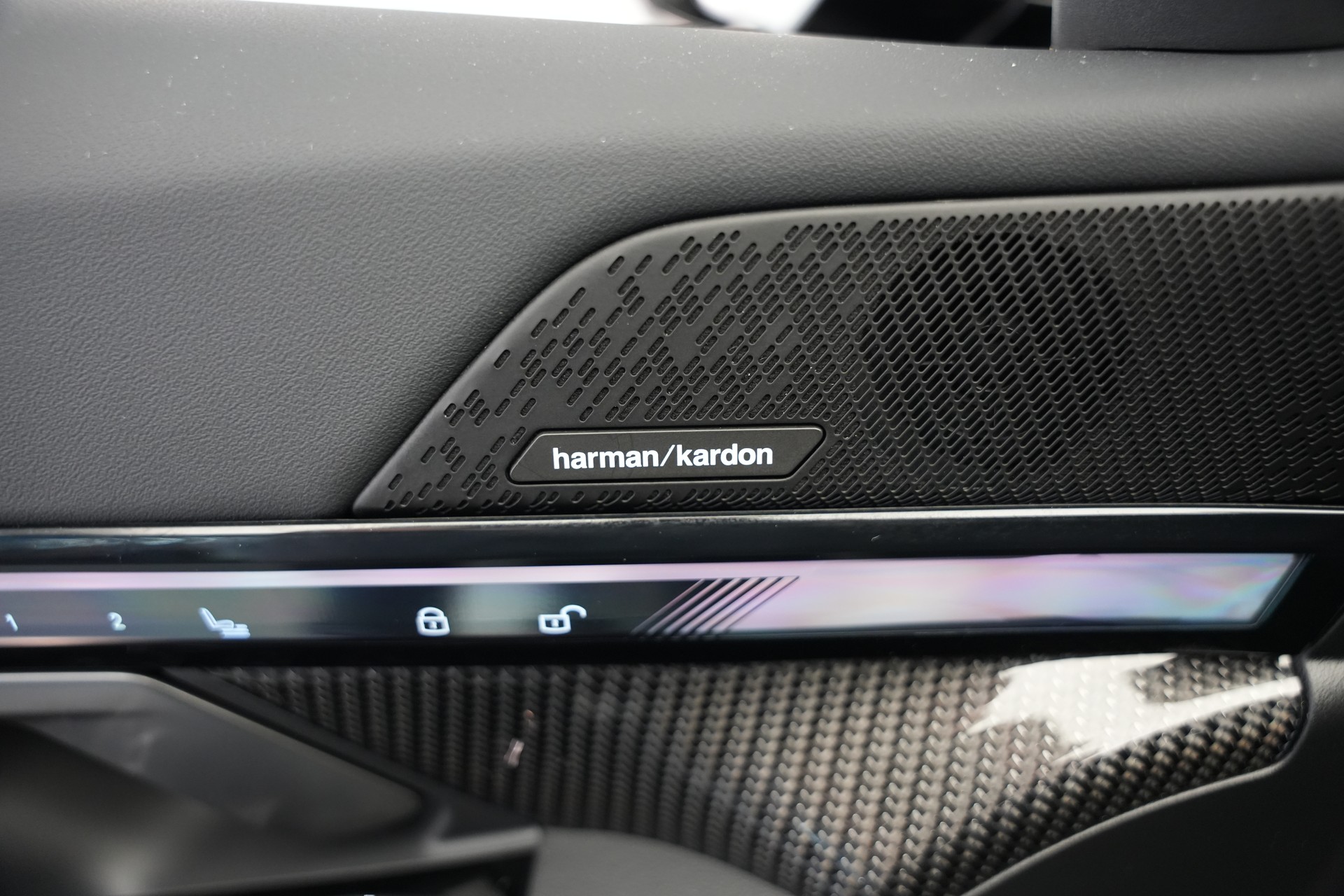 BMW 520d xDrive 48V M Sport Steptronic *Carbon* *Harman/Kardon* *Werksgarantie*-image-17