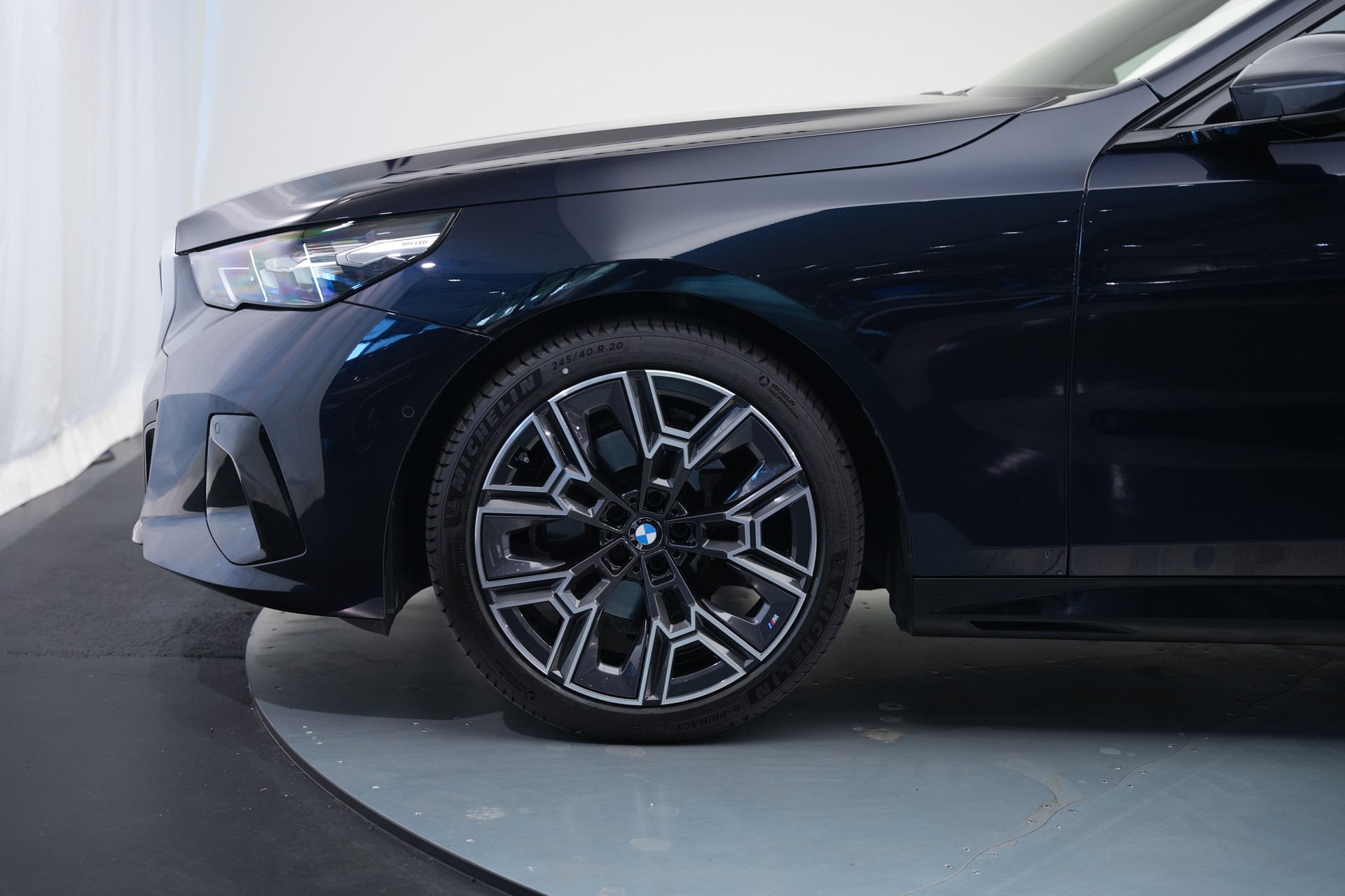 BMW 520d xDrive 48V M Sport Steptronic *Carbon* *Harman/Kardon* *Werksgarantie*-image-47