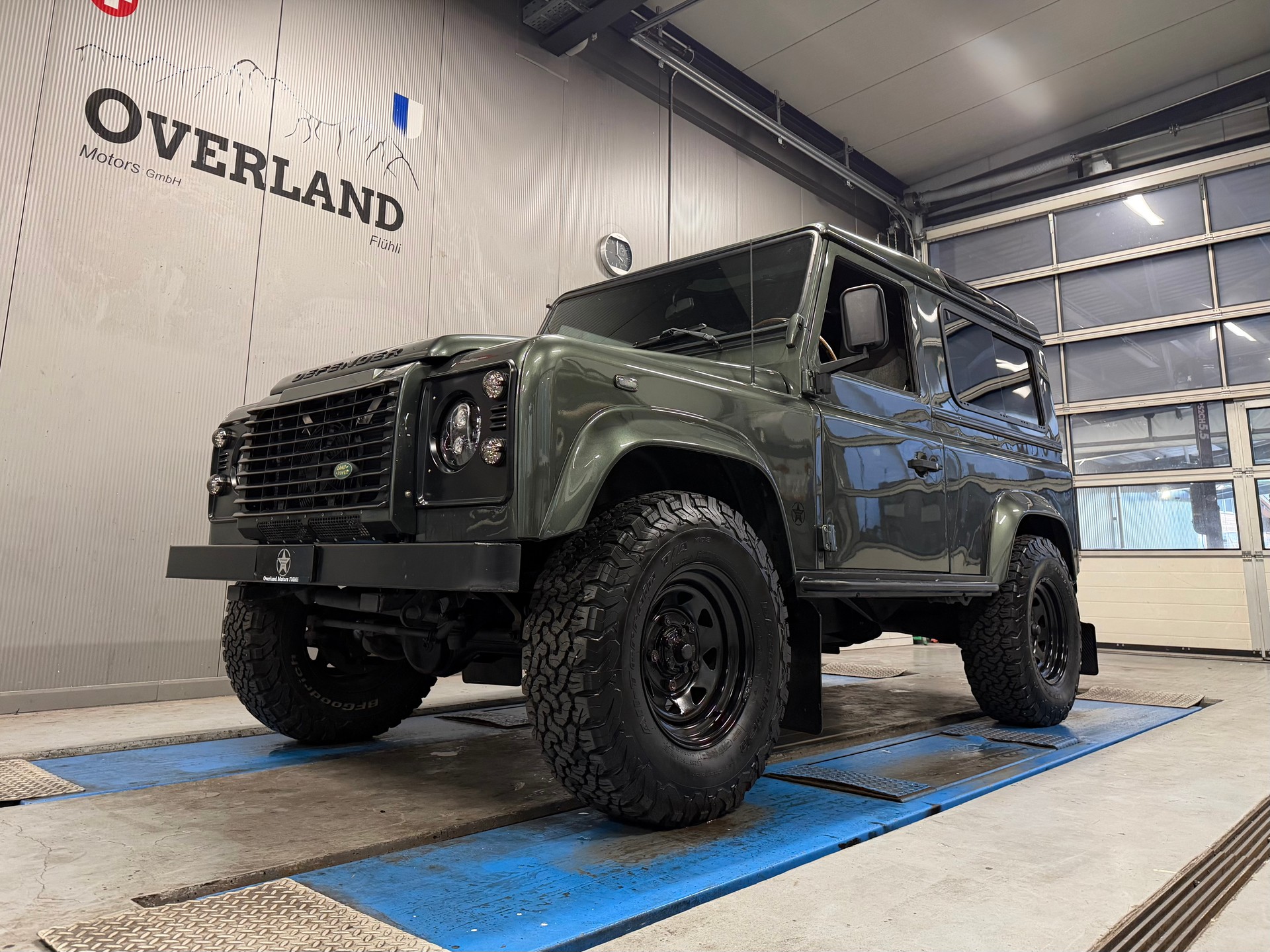 LAND ROVER 90