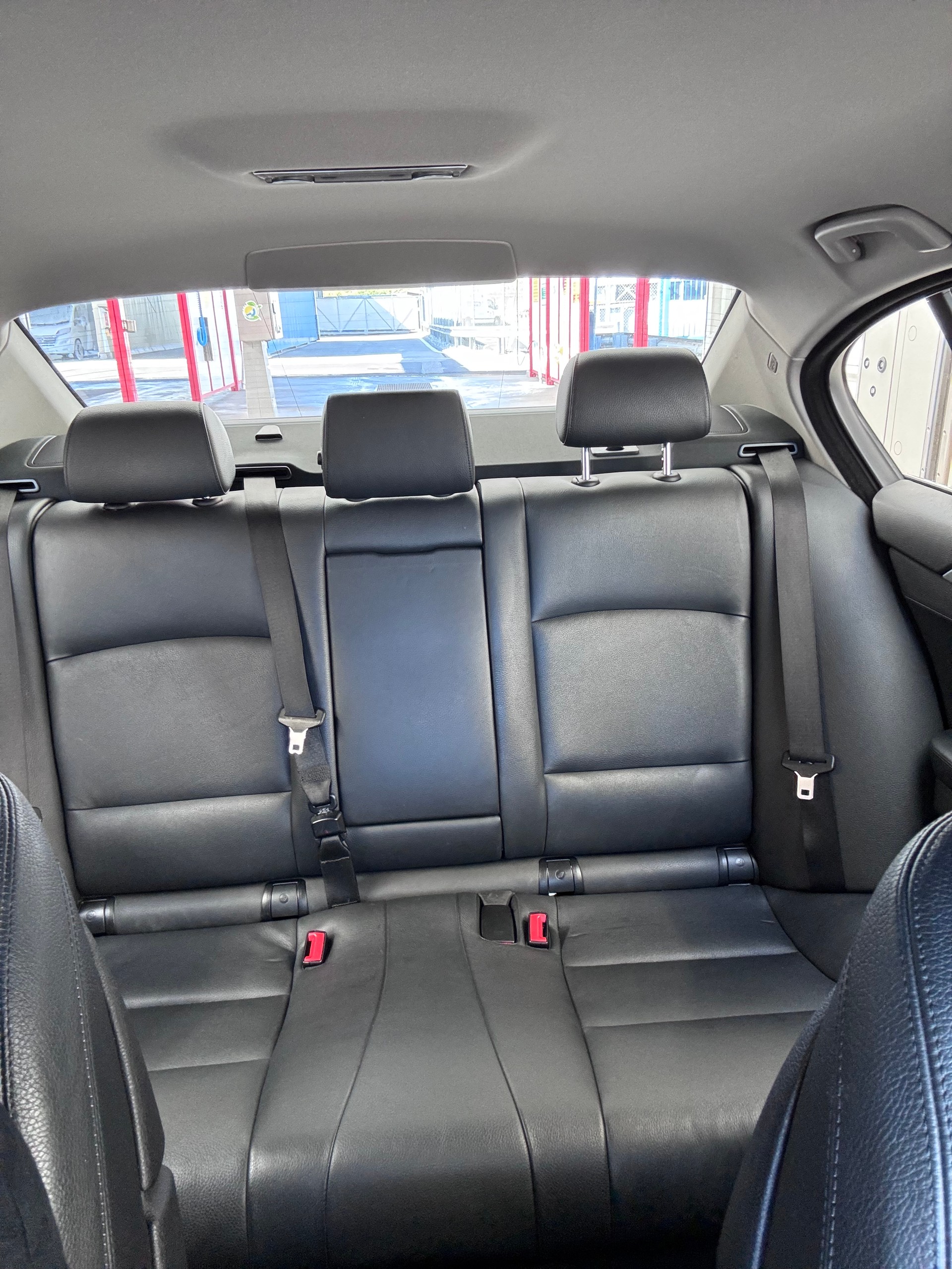 BMW 528i xDrive-image-5