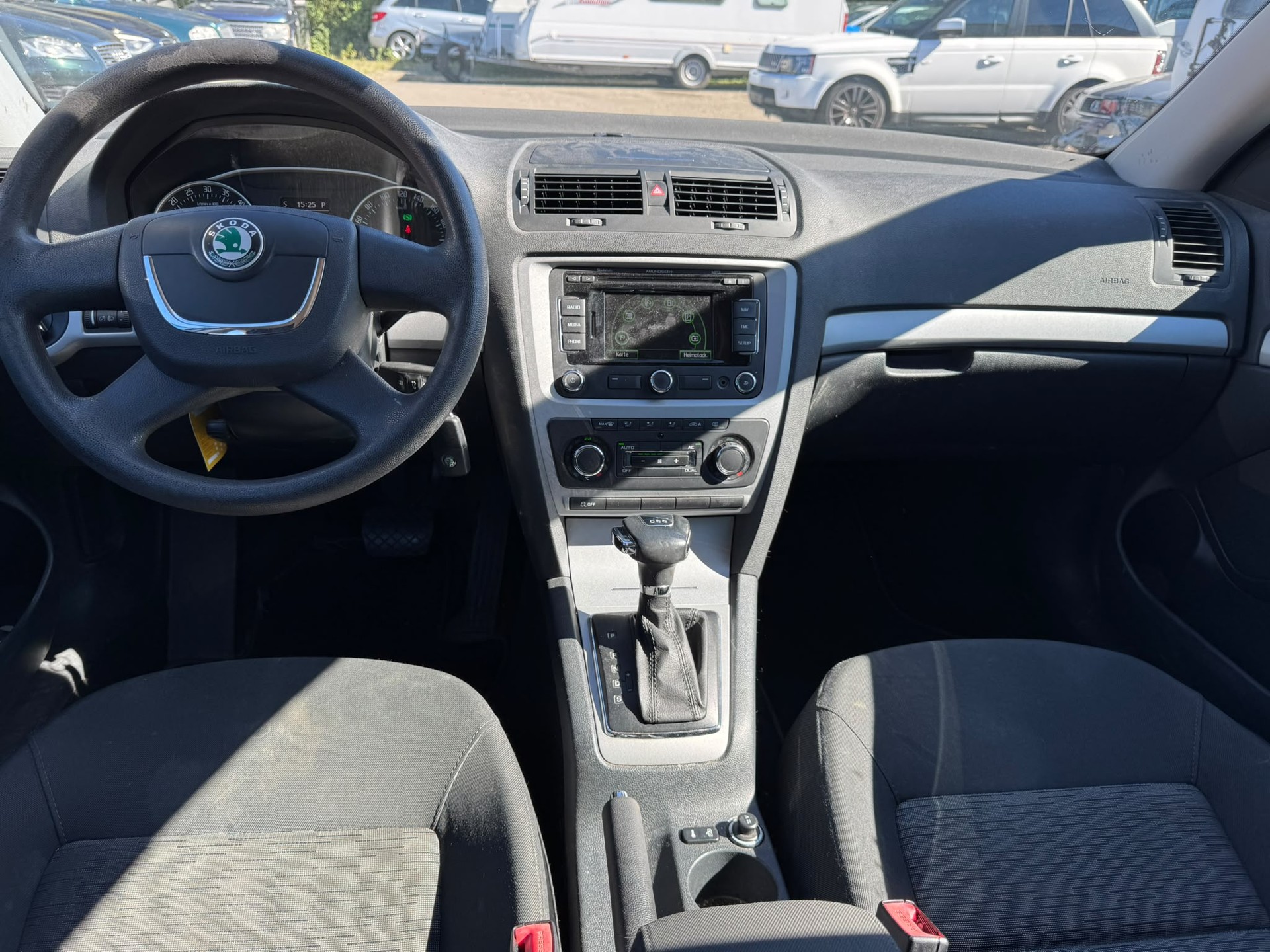 SKODA Octavia Combi 1.6 TDI Active DSG-image-6