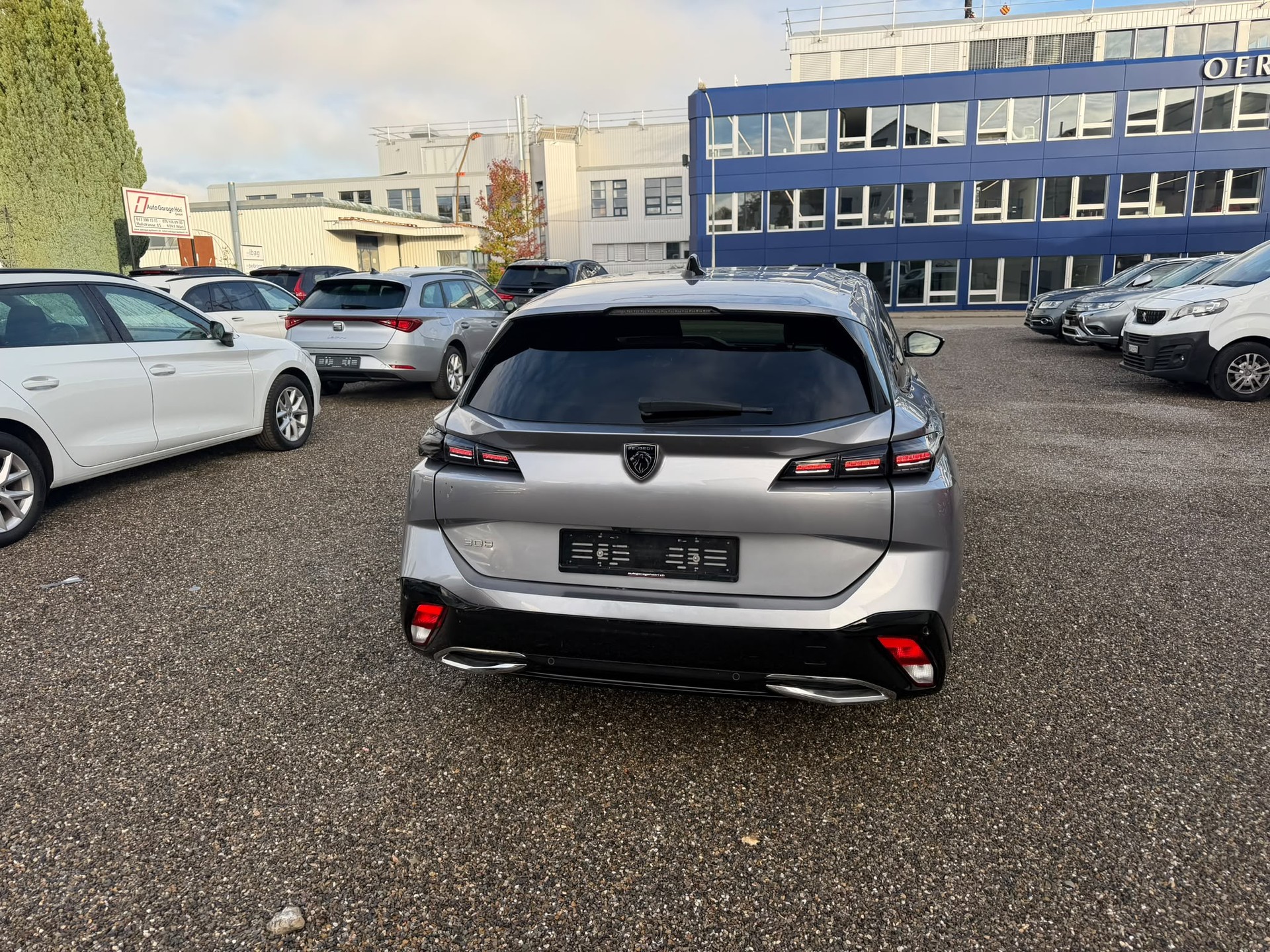 PEUGEOT 308 SW 1.5 BlueHDI Allure EAT8-image-12