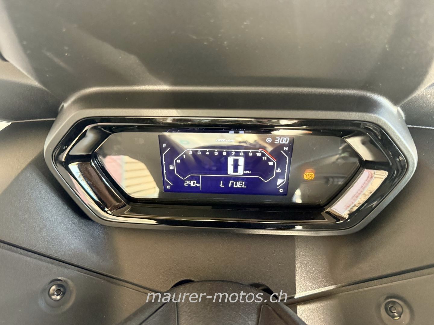 YAMAHA XMAX 125-image-4