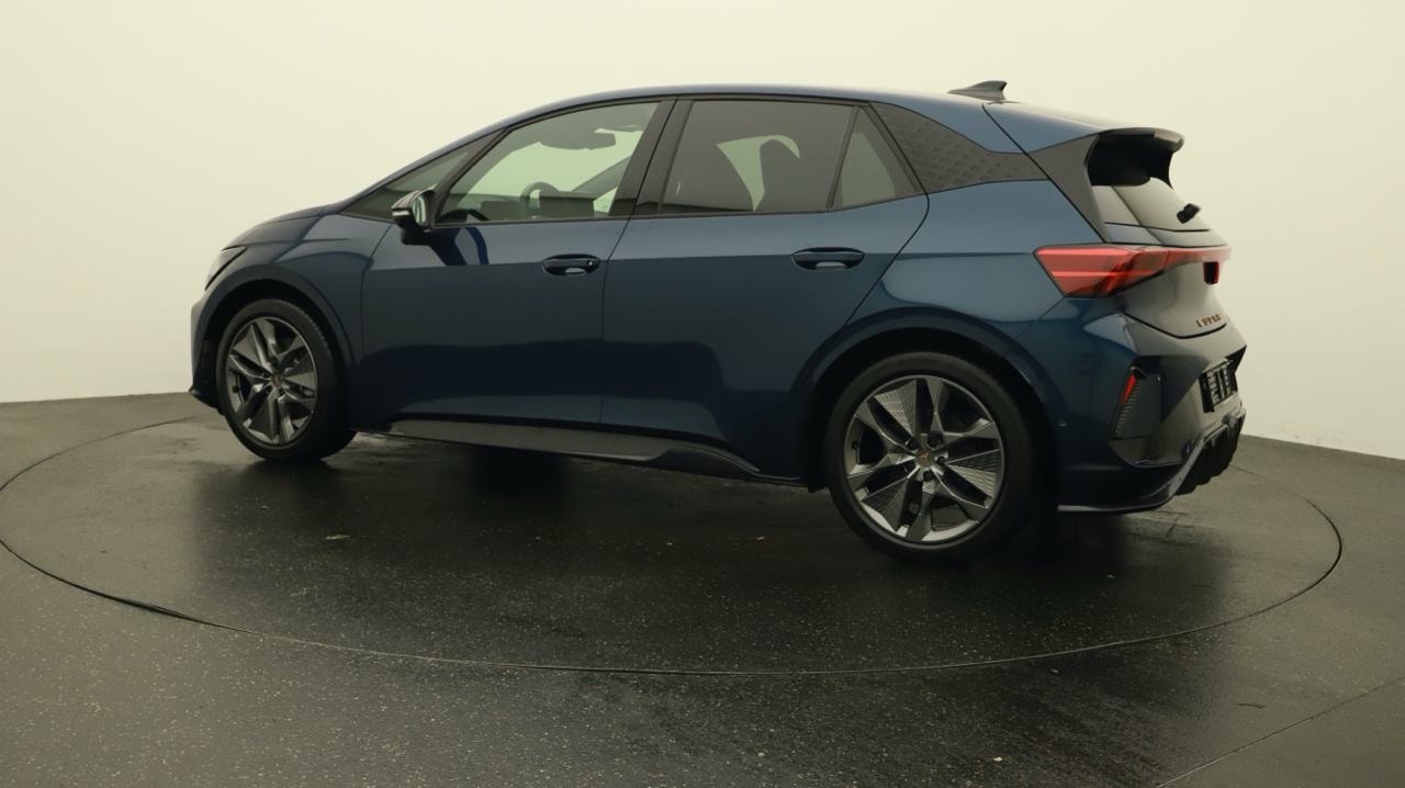 CUPRA Born 58 kWh-showroom-element-2