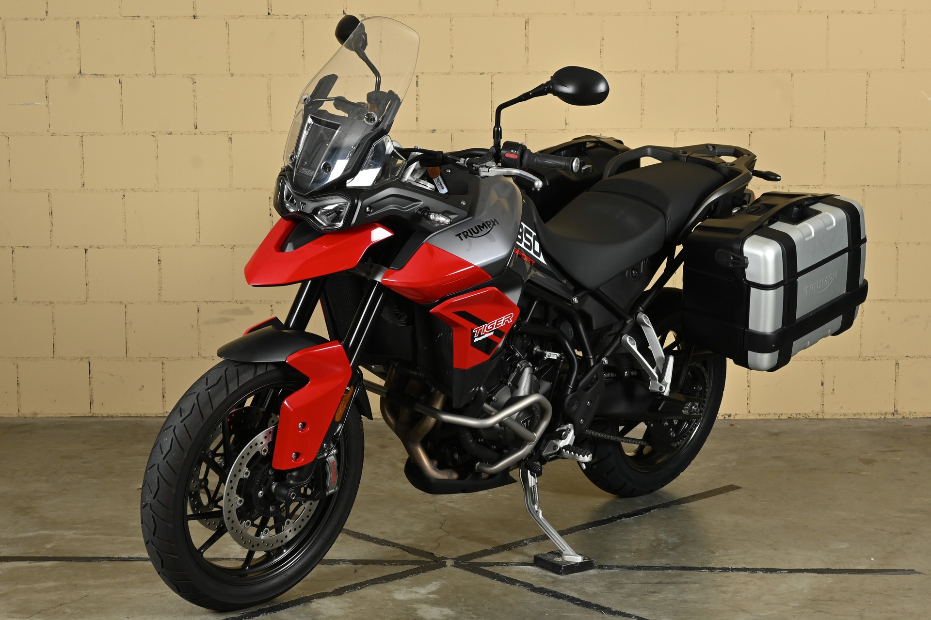 TRIUMPH Tiger 850 Sport-showroom-element-3