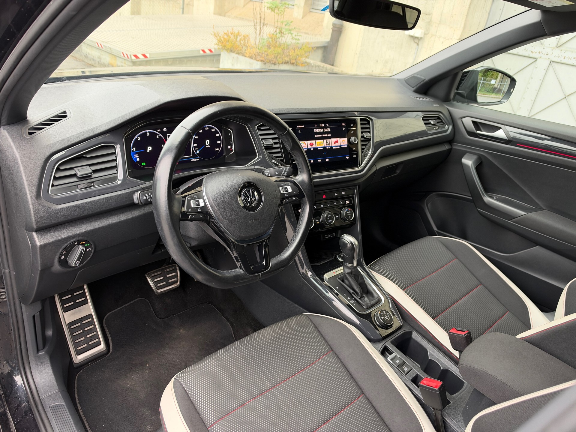 VW T-Roc 2.0 TDI SCR Sport DSG 4Motion-image-5