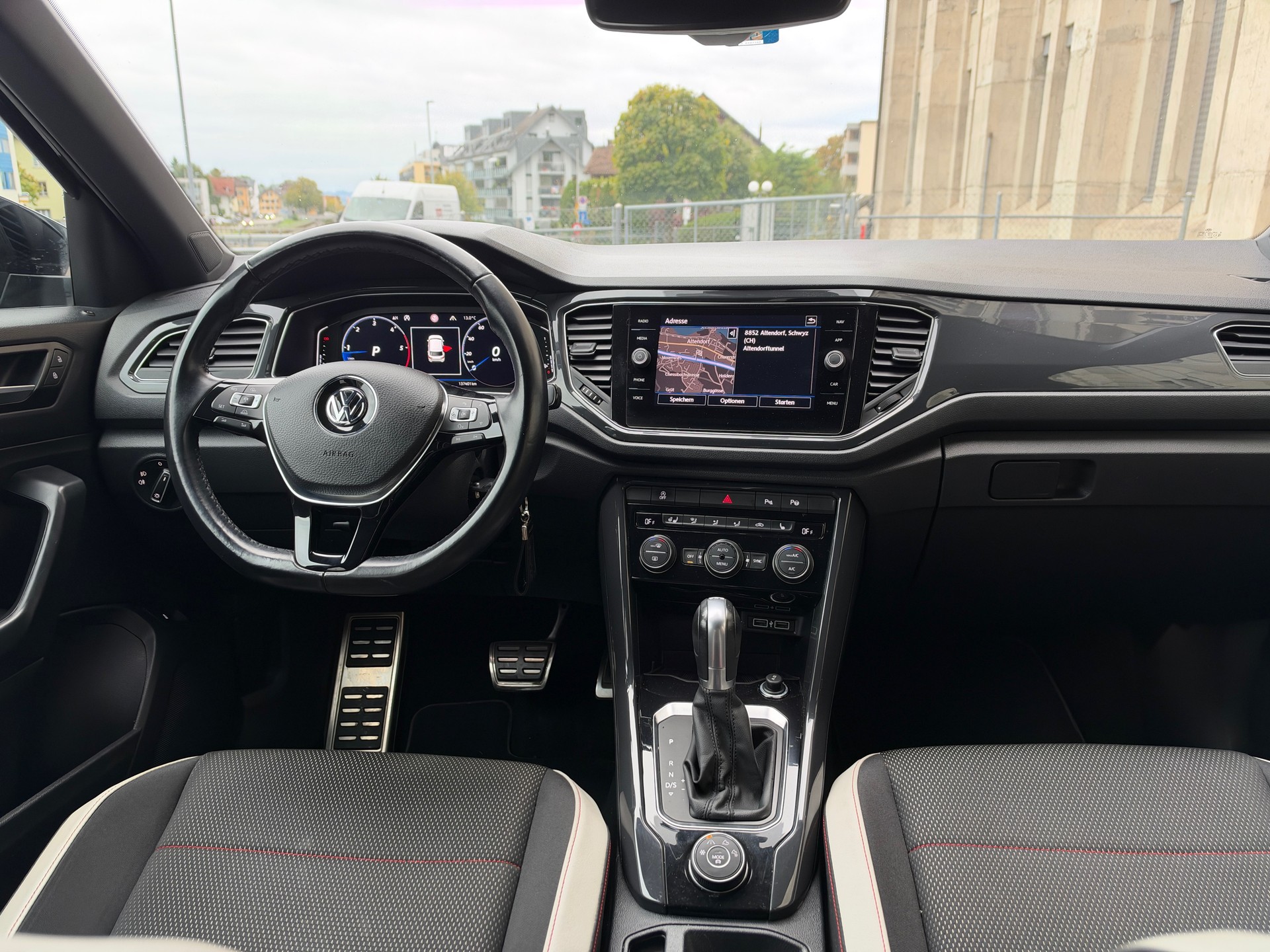 VW T-Roc 2.0 TDI SCR Sport DSG 4Motion-image-6