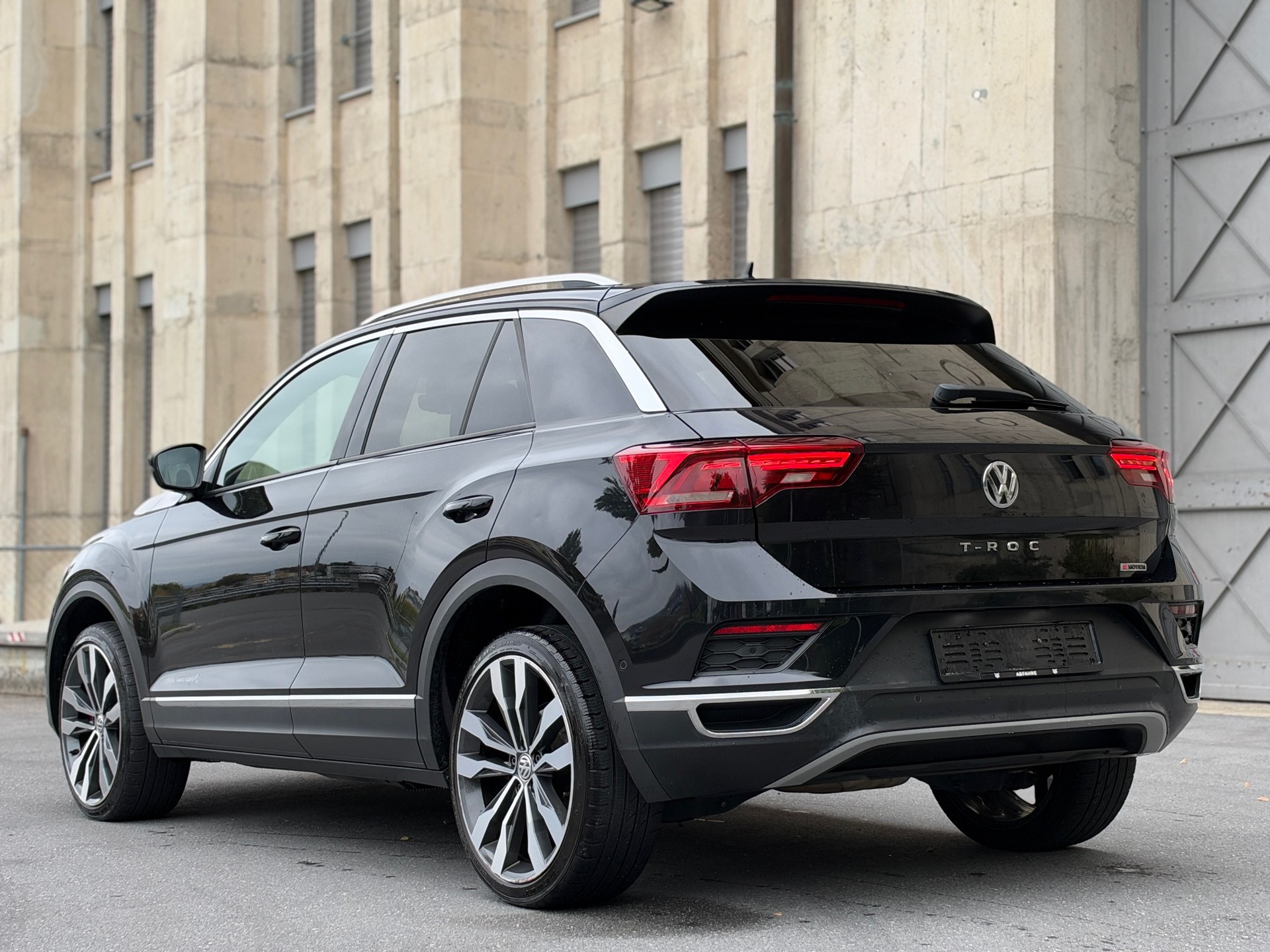 VW T-Roc 2.0 TDI SCR Sport DSG 4Motion-image-2