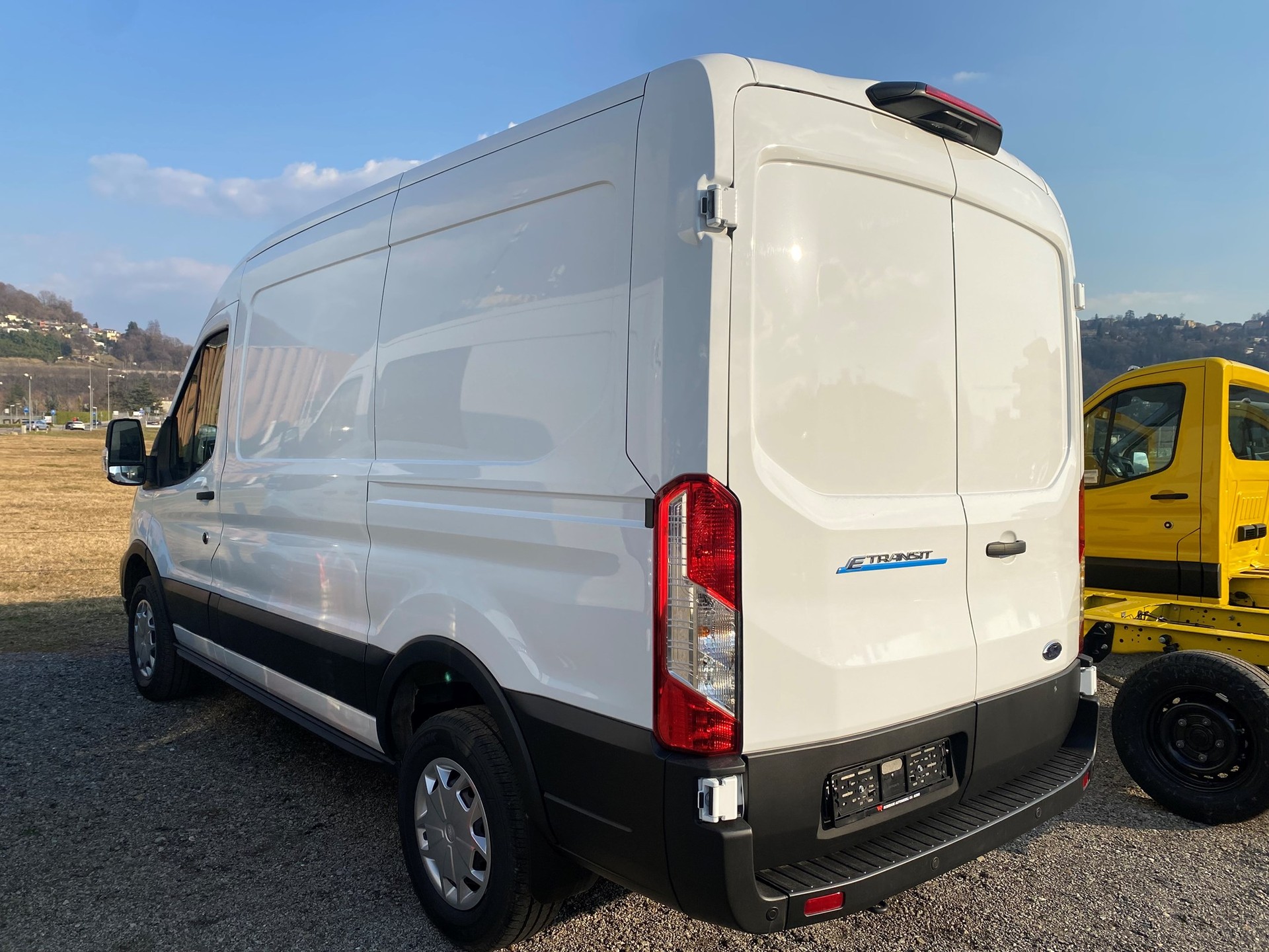 FORD E-Transit Van 390 L2 Trend RWD-showroom-element-1