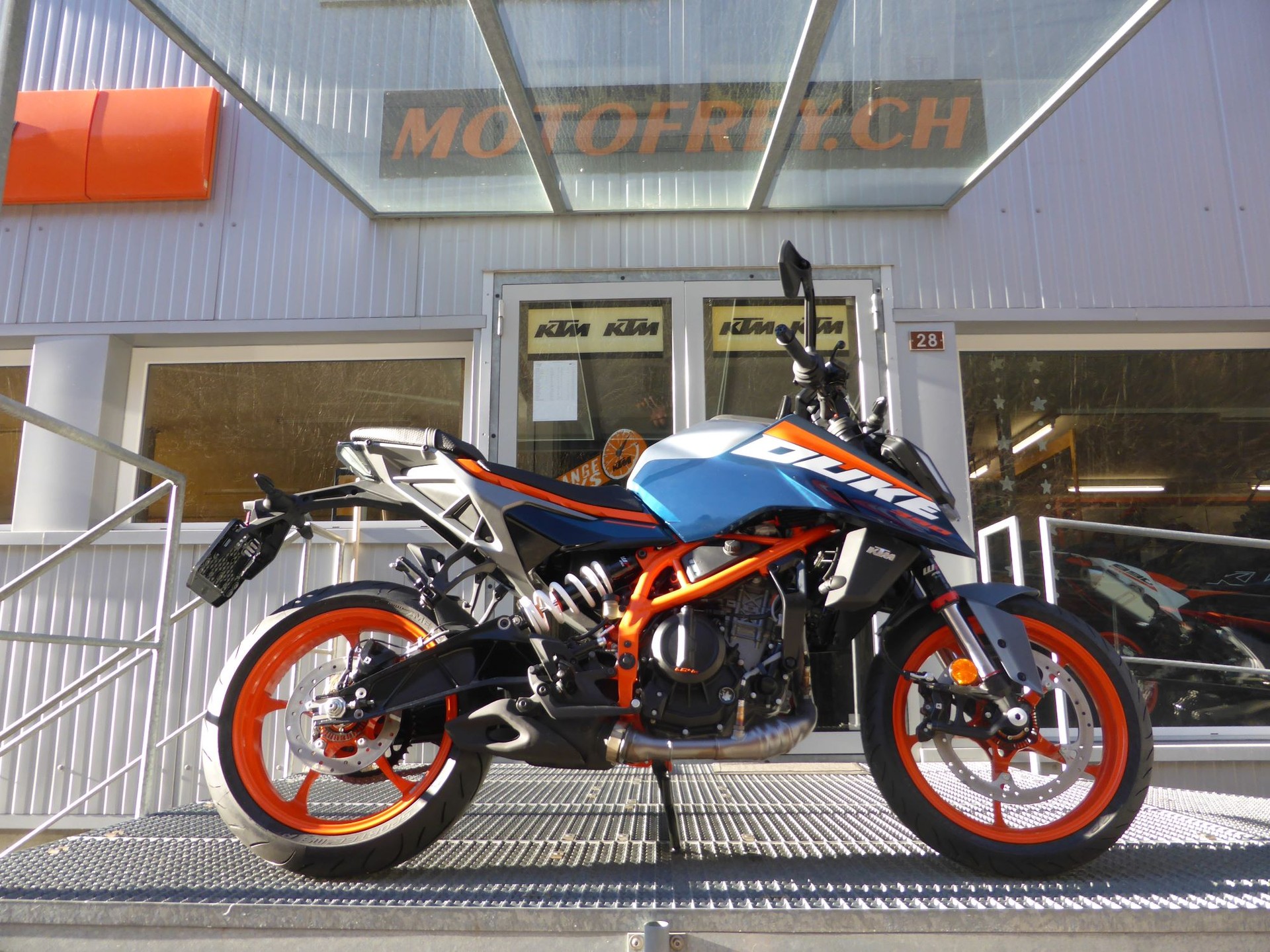 KTM 390 Duke-image-0