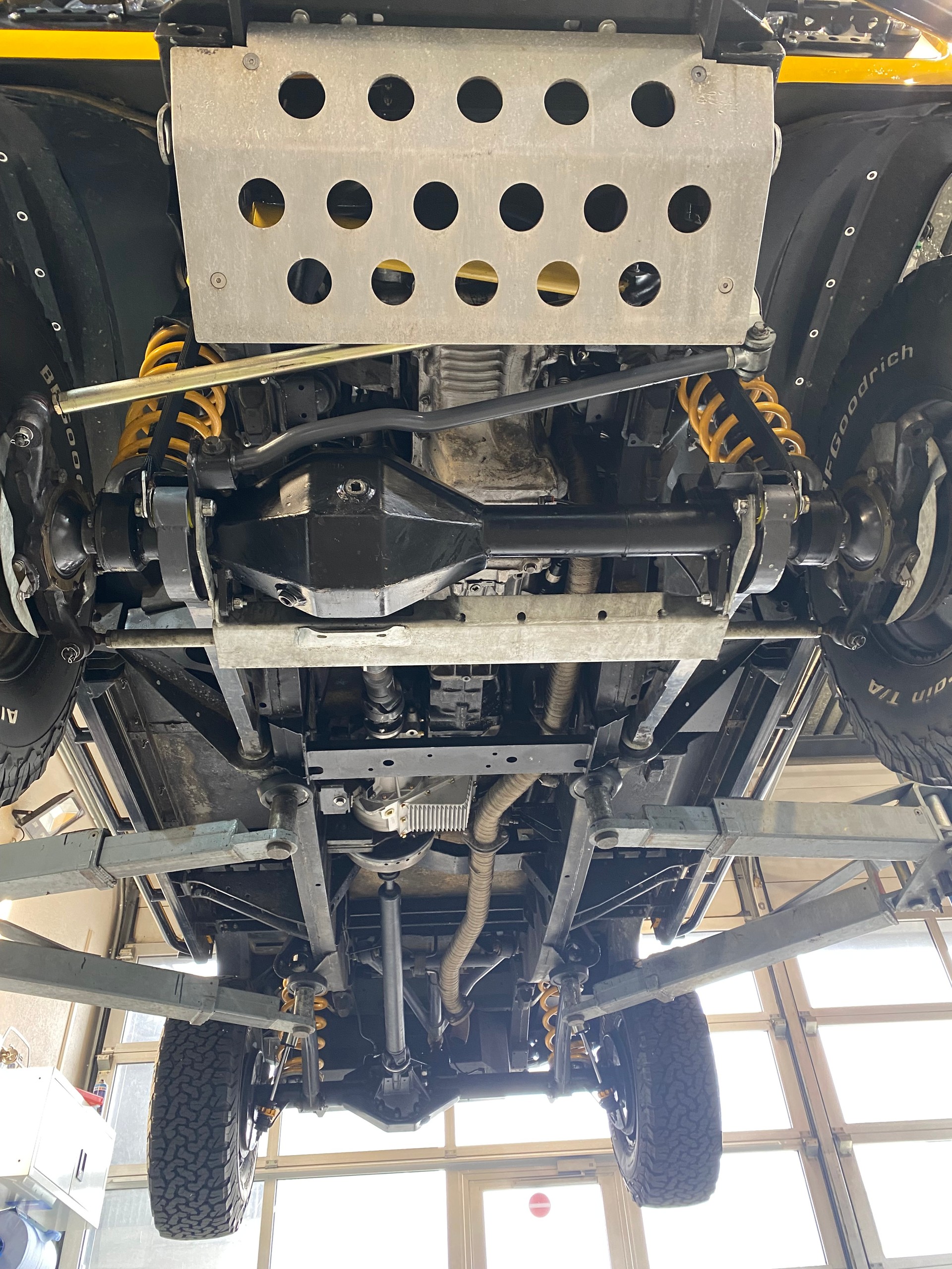 LAND ROVER DEFENDER 110 TD5 DESERT STORM II-image-15