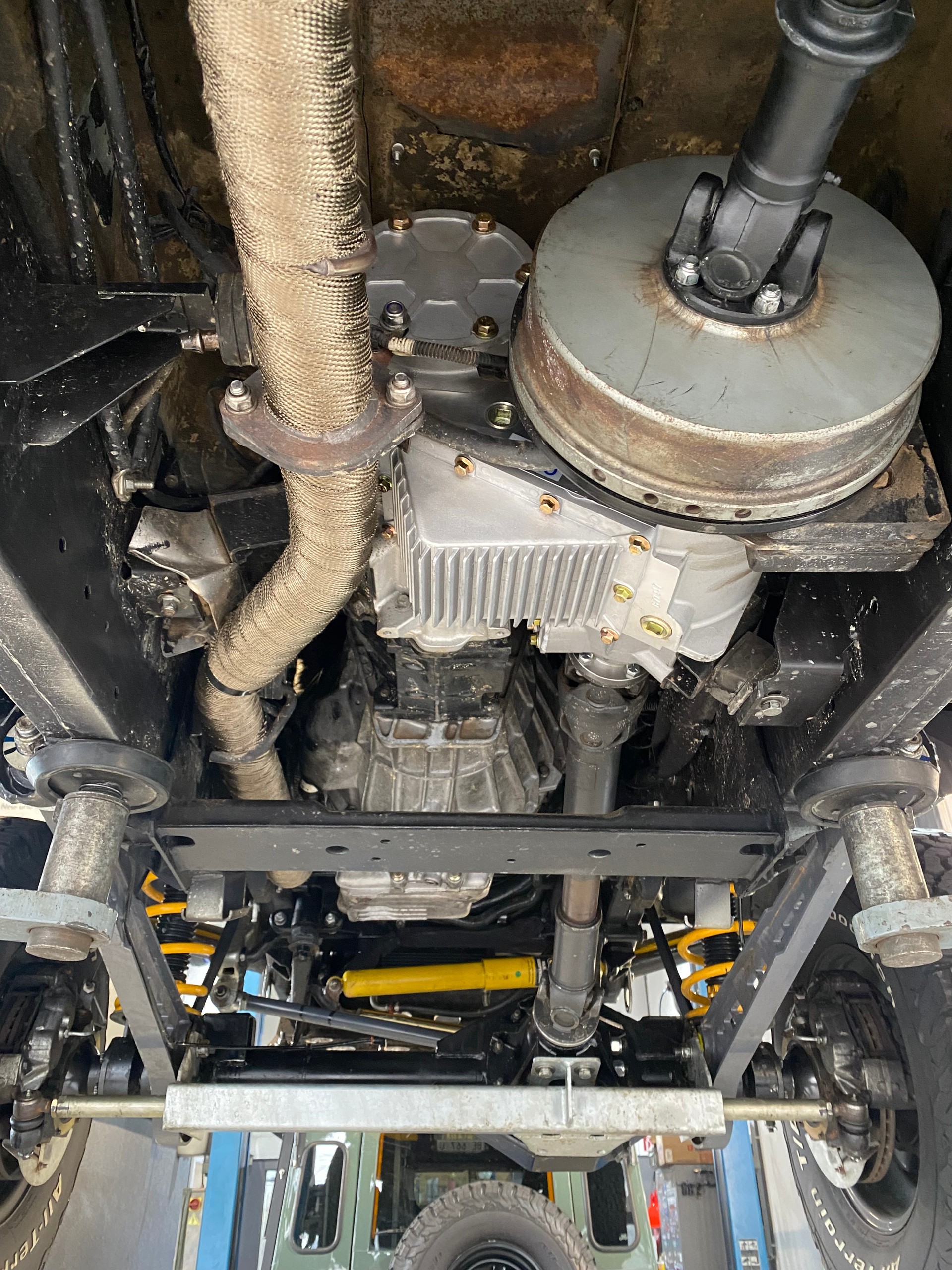 LAND ROVER DEFENDER 110 TD5 DESERT STORM II-image-18