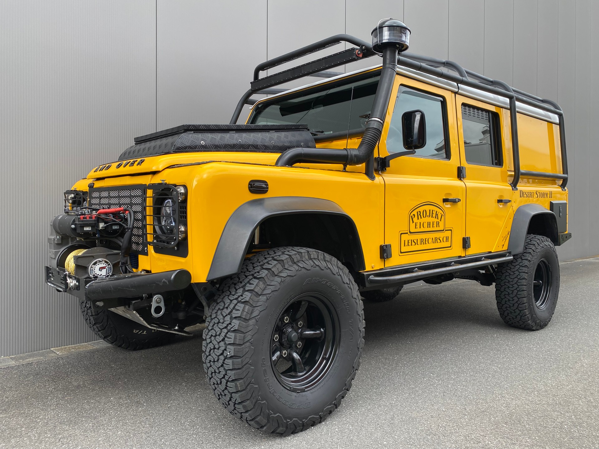 LAND ROVER DEFENDER 110 TD5 DESERT STORM II-showroom-element-2