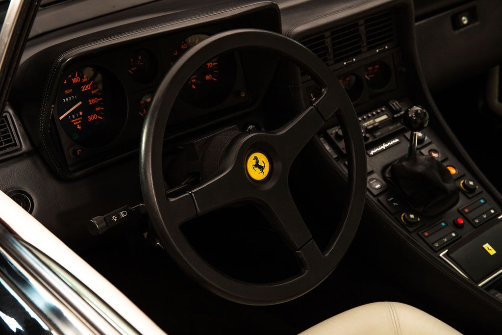 FERRARI 412-showroom-element-3