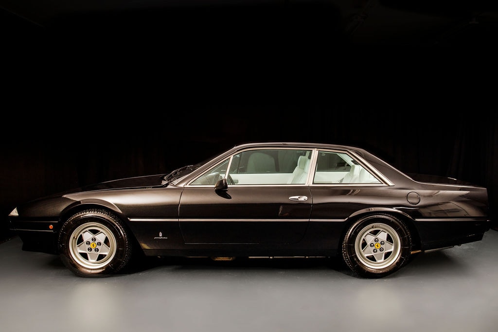 FERRARI 412-showroom-element-1