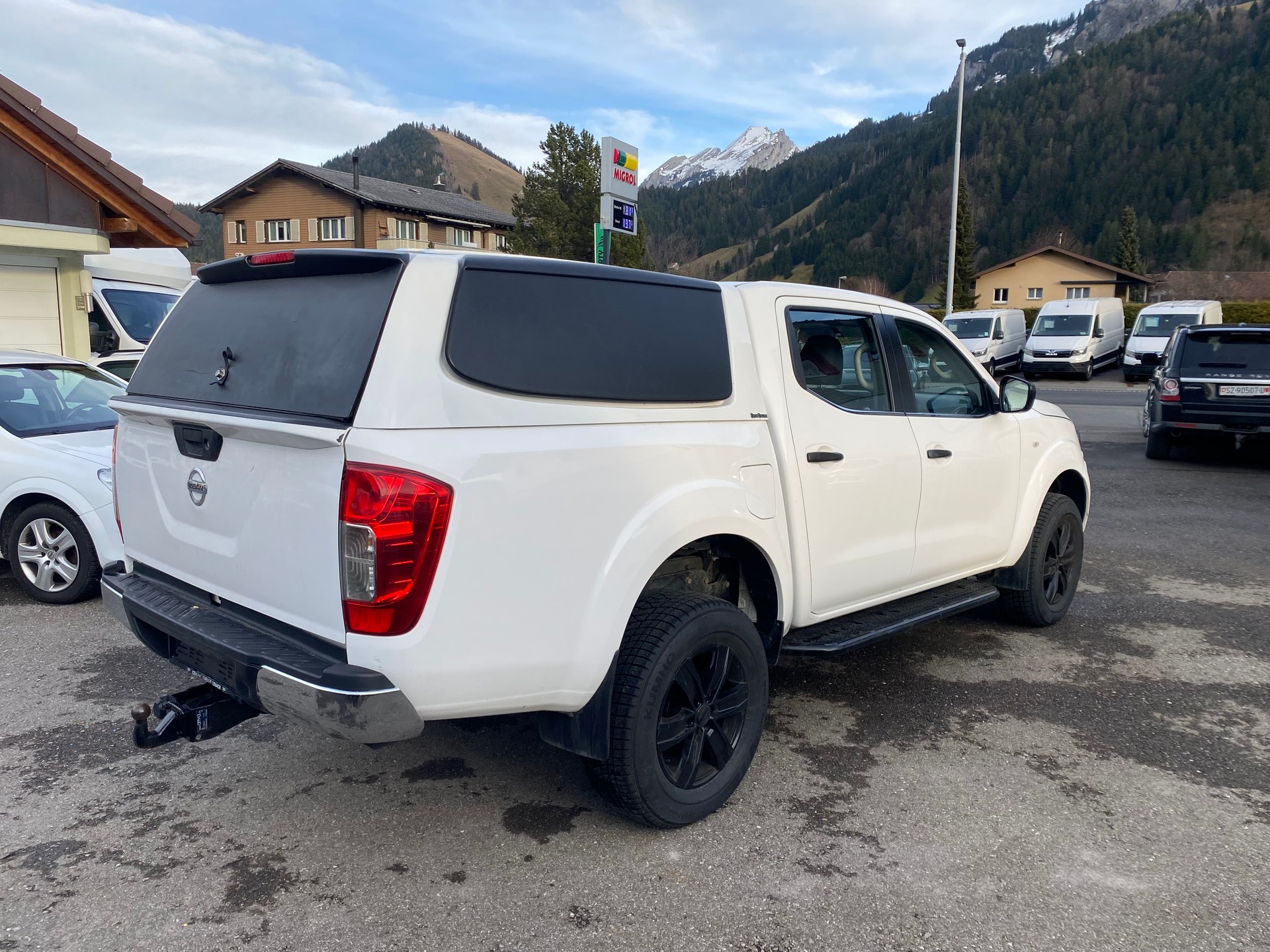 NISSAN Navara Double Cab Acenta 2.3 dCi 4WD-image-4